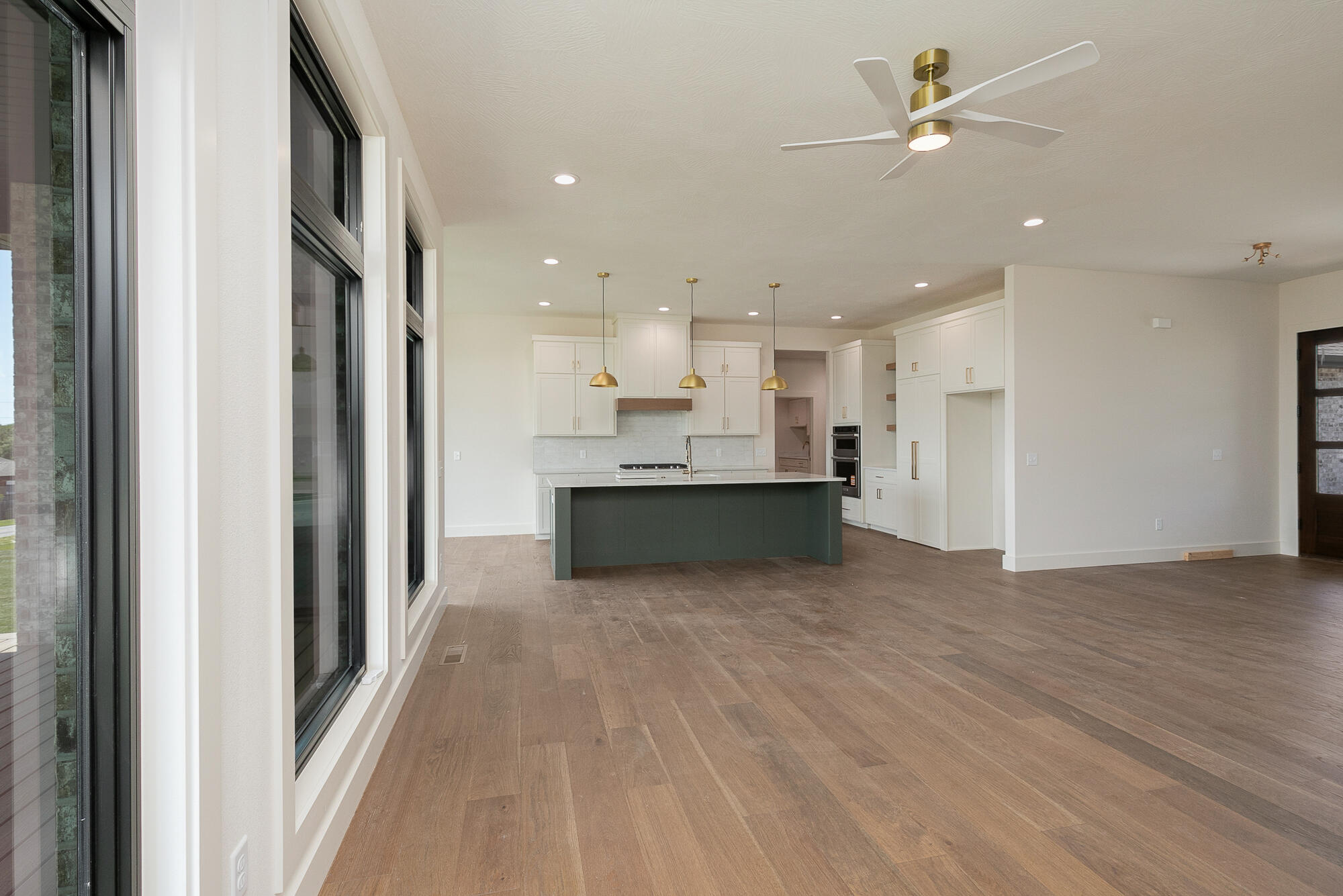 2082 North Unbridled Court Property Photo 9