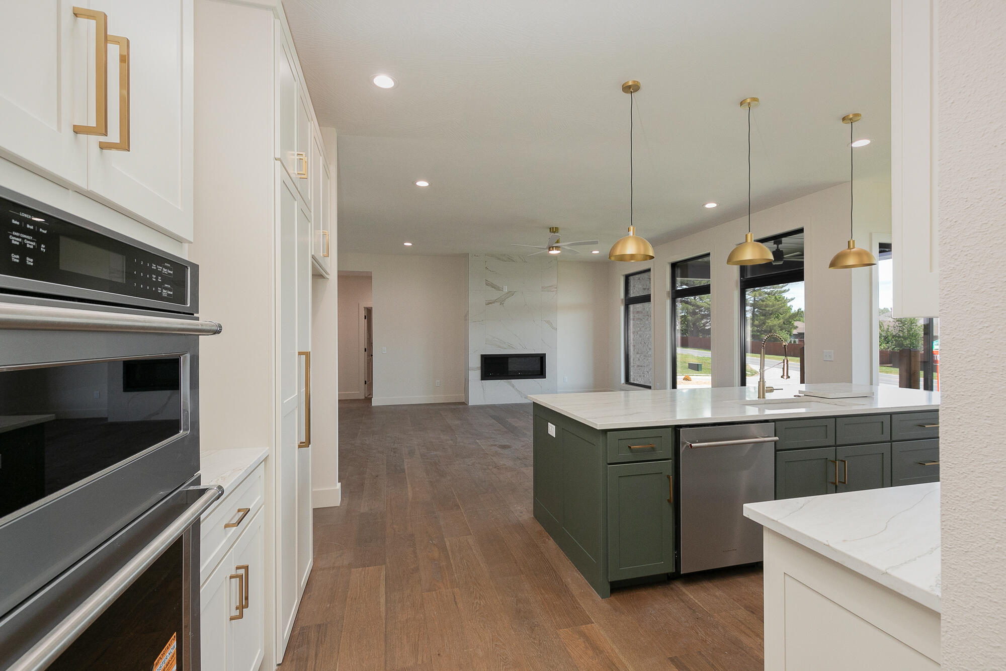 2082 North Unbridled Court Property Photo 13