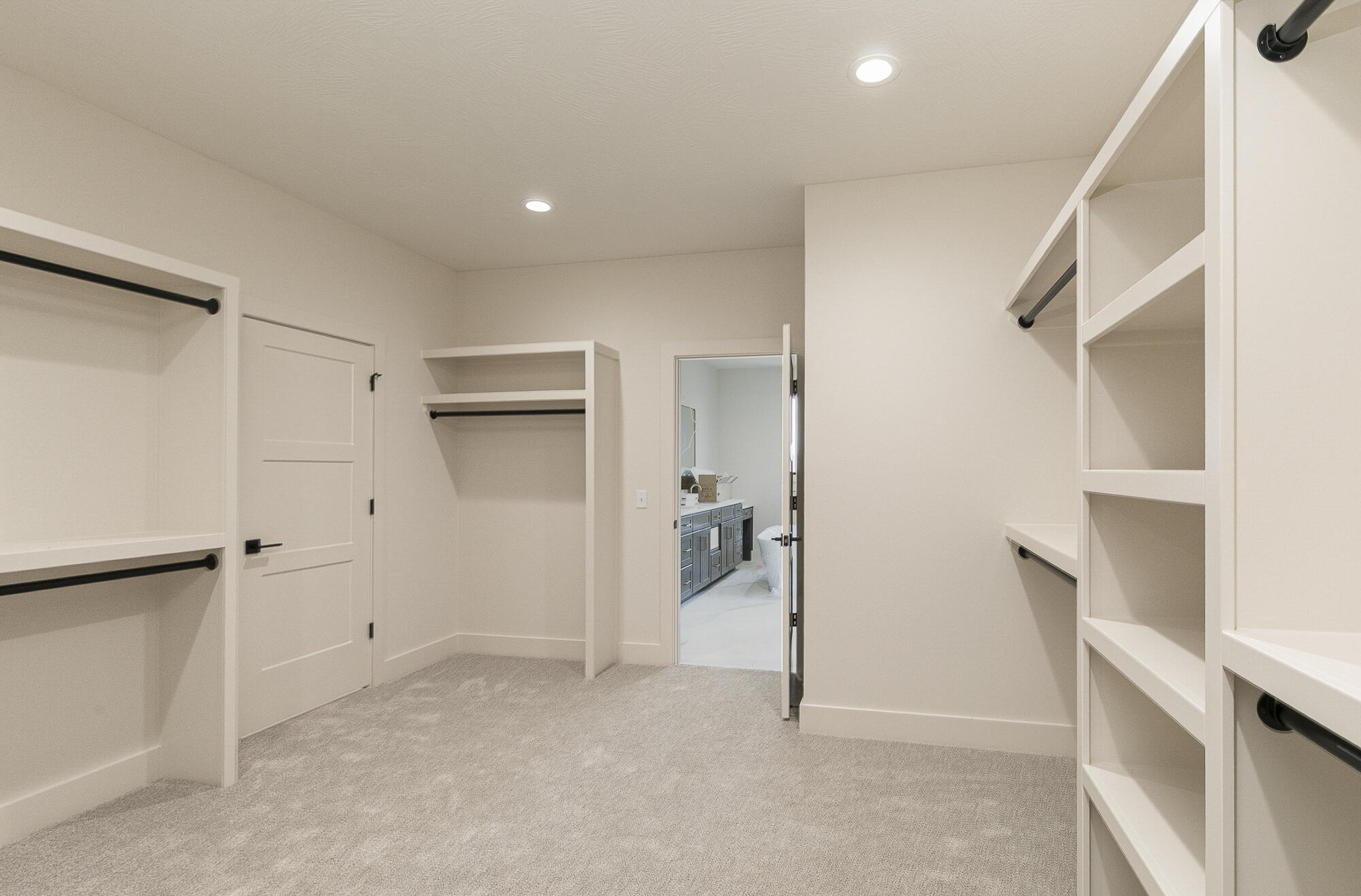 2082 North Unbridled Court Property Photo 24