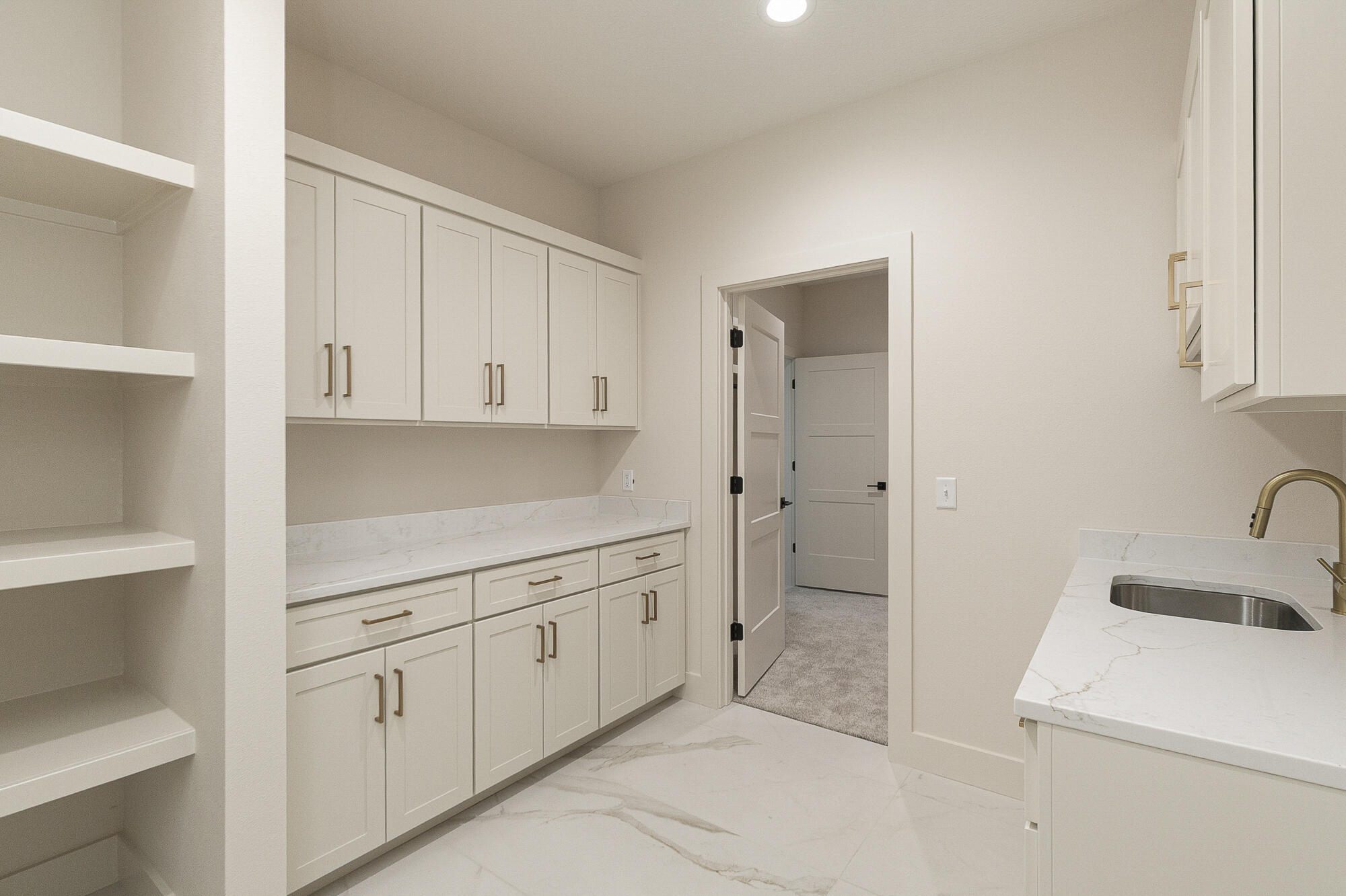 2082 North Unbridled Court Property Photo 26