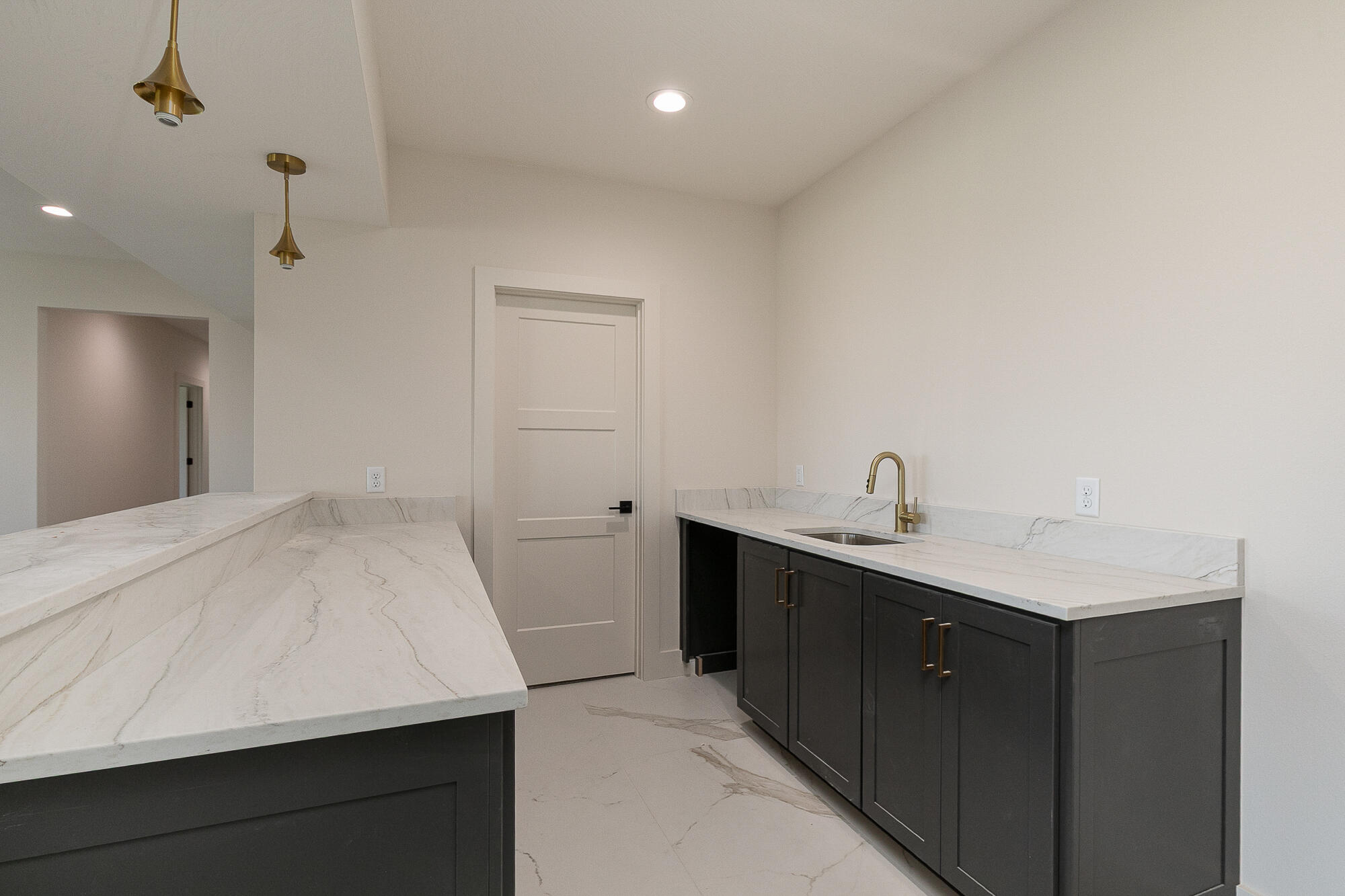 2082 North Unbridled Court Property Photo 36
