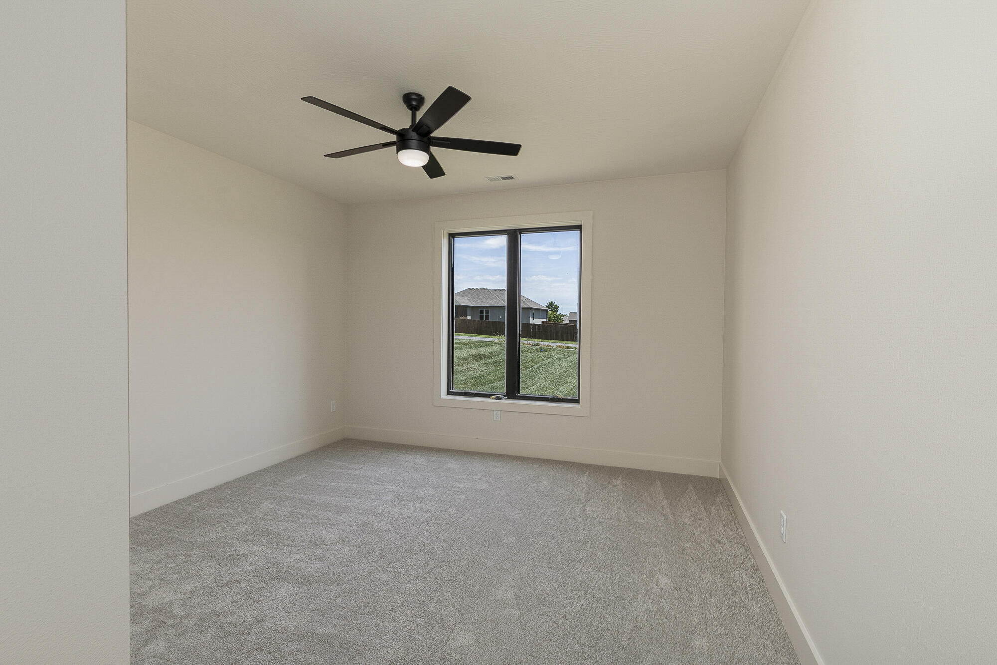 2082 North Unbridled Court Property Photo 41
