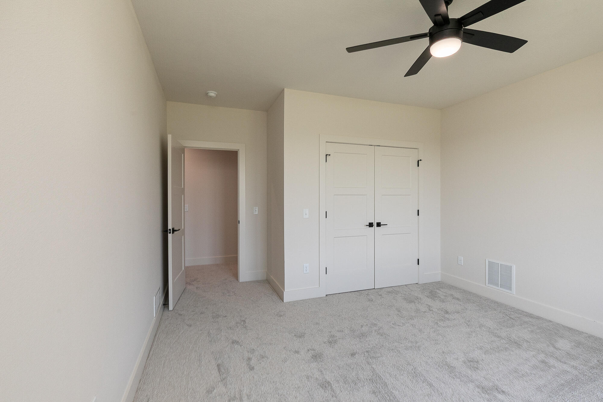 2082 North Unbridled Court Property Photo 42