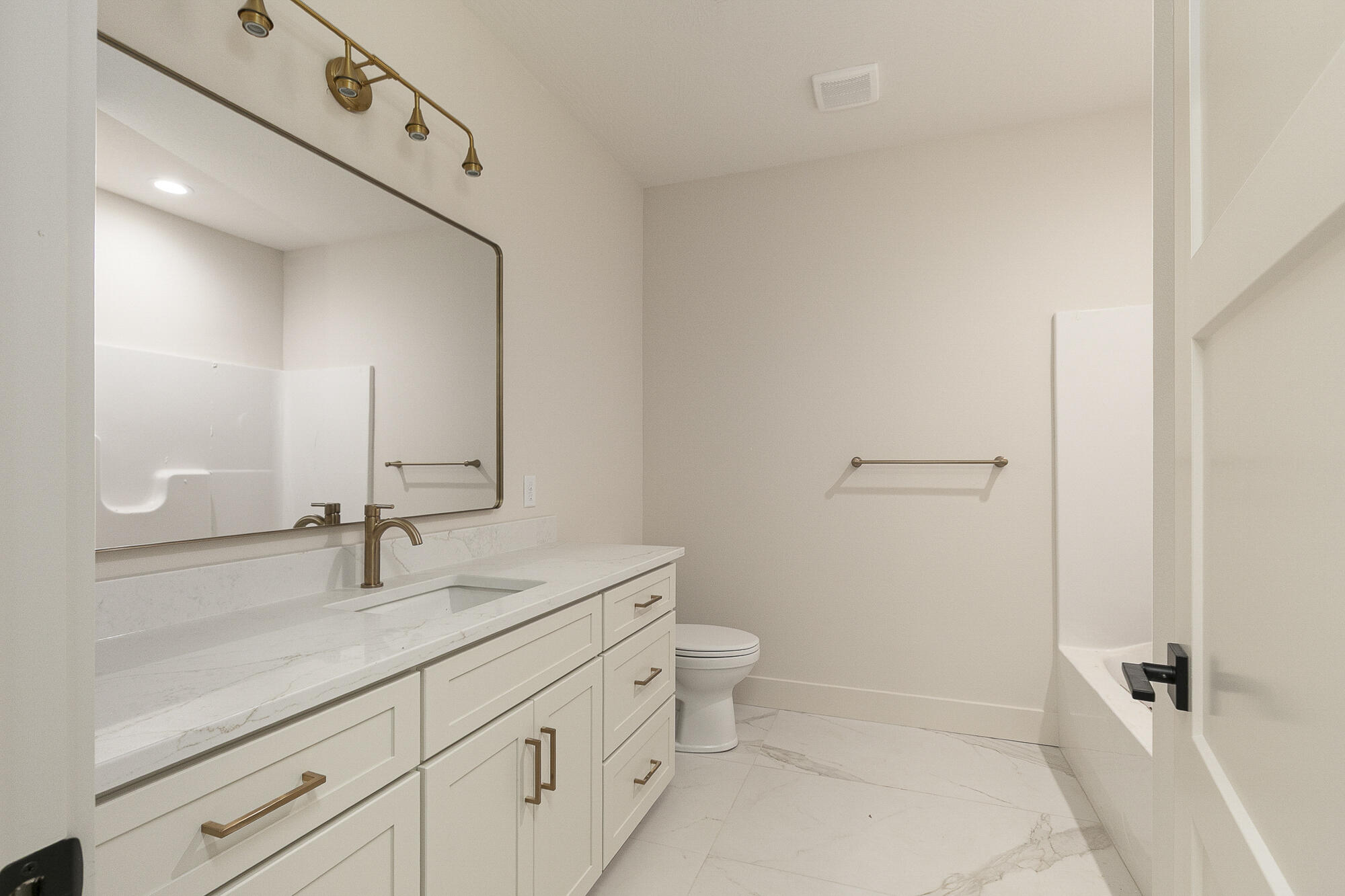 2082 North Unbridled Court Property Photo 45