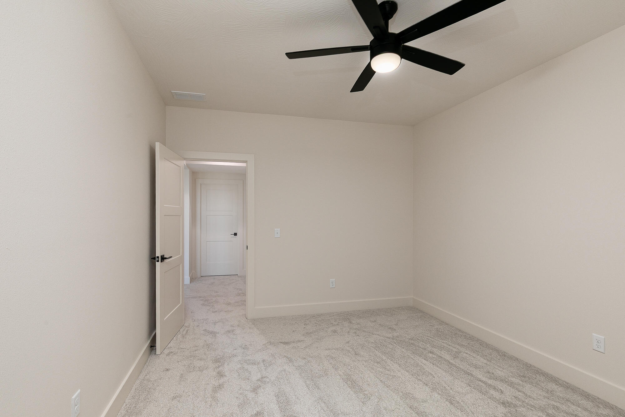 2082 North Unbridled Court Property Photo 49