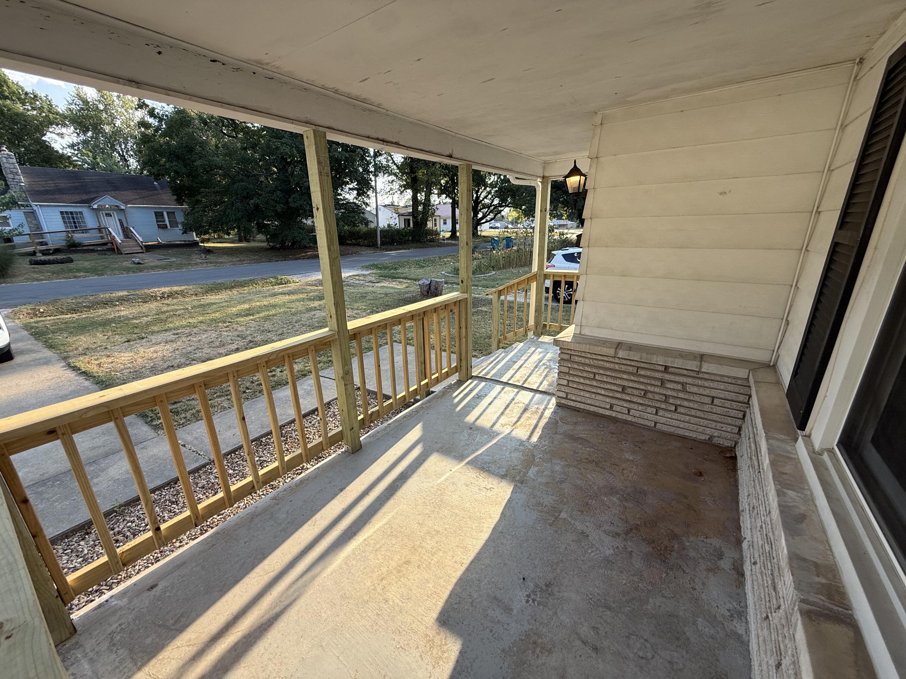 2623 West Lincoln Street Property Photo 6