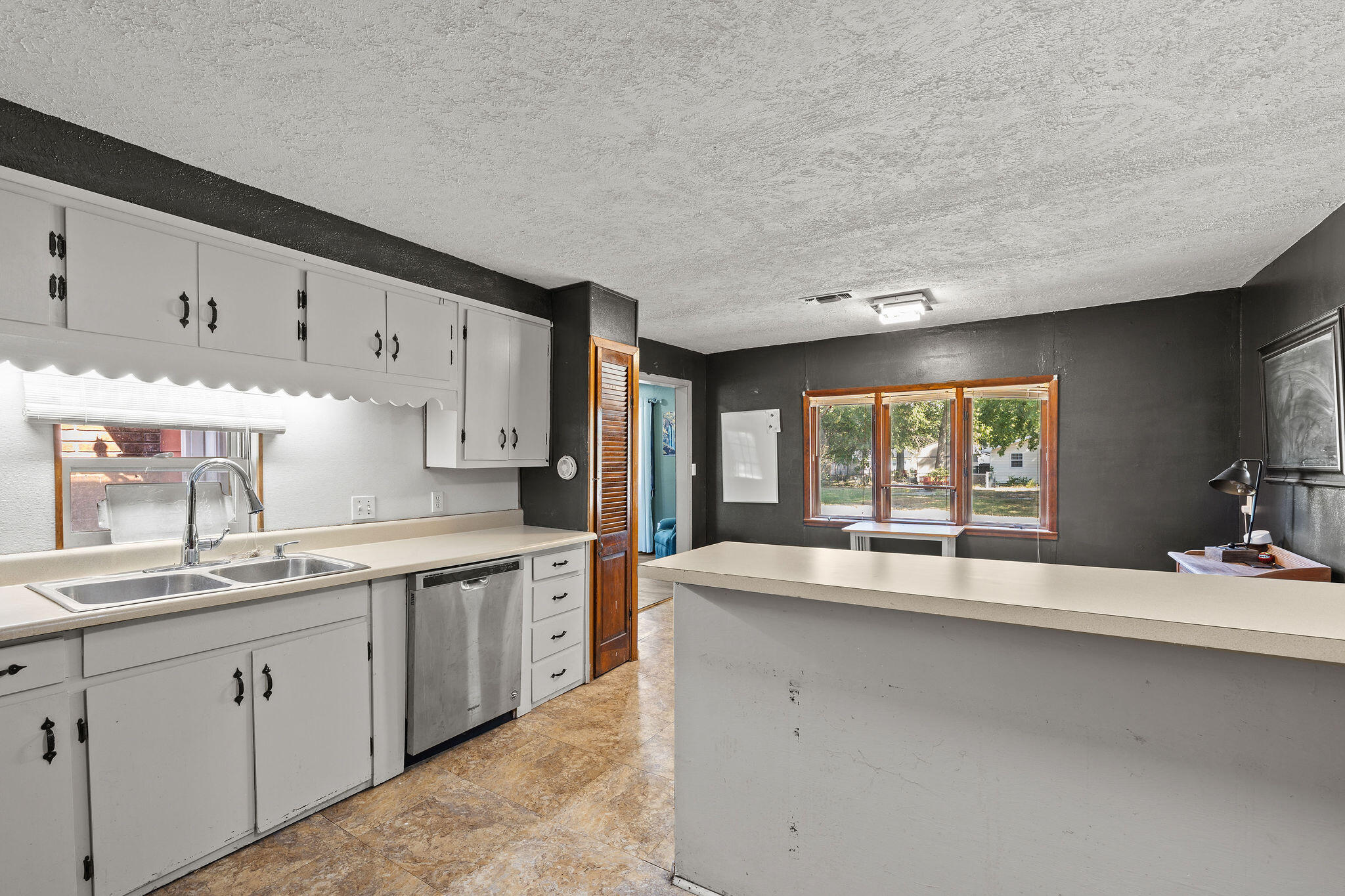 511 East 14th Street Property Photo 15