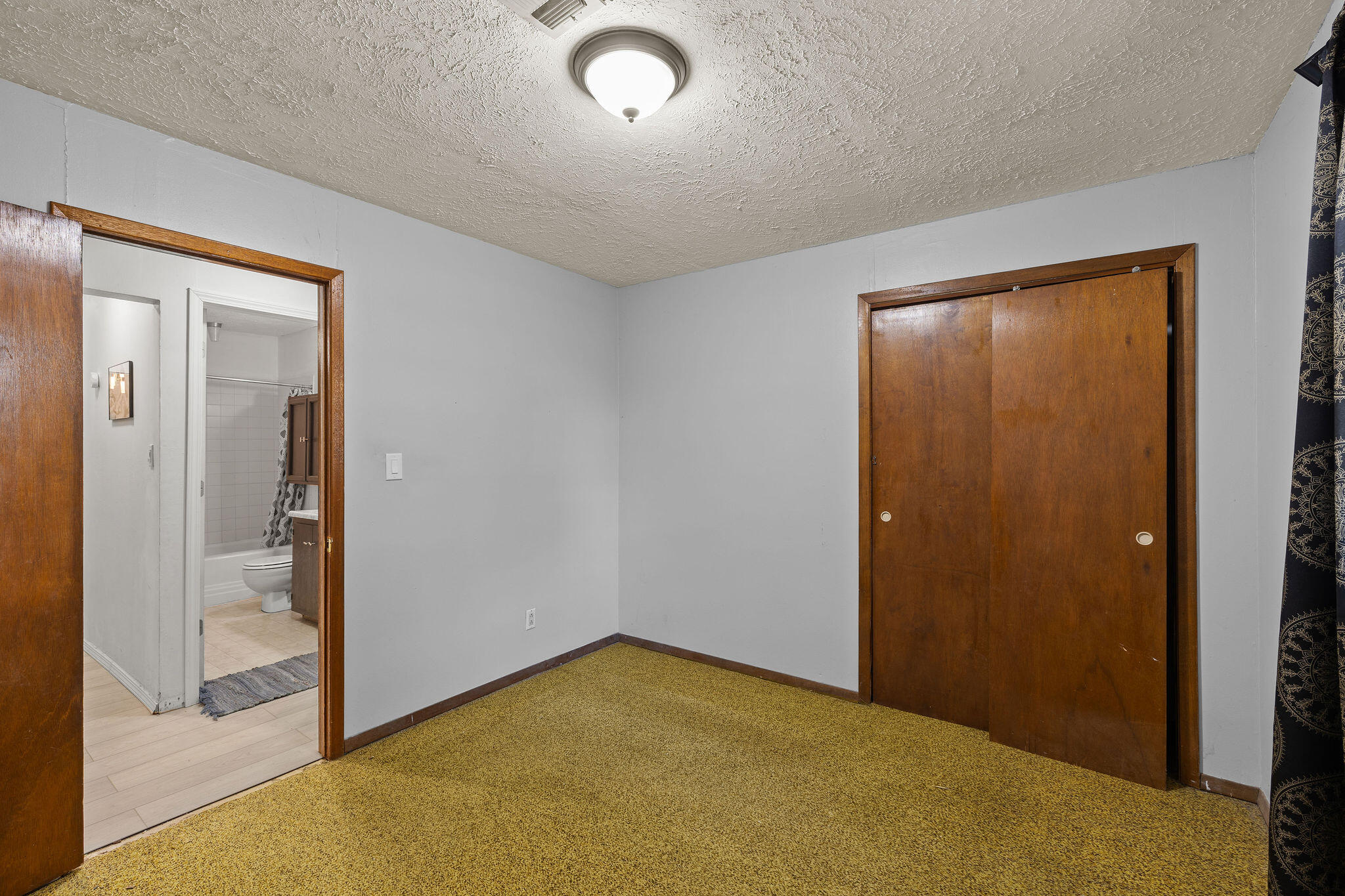 511 East 14th Street Property Photo 33