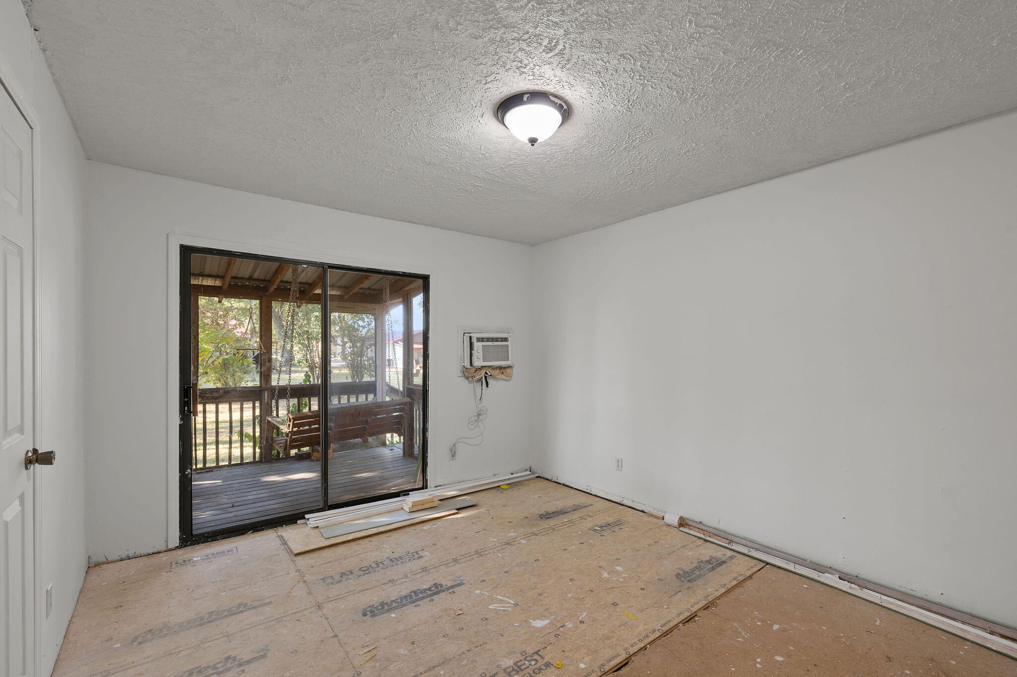 511 East 14th Street Property Photo 35