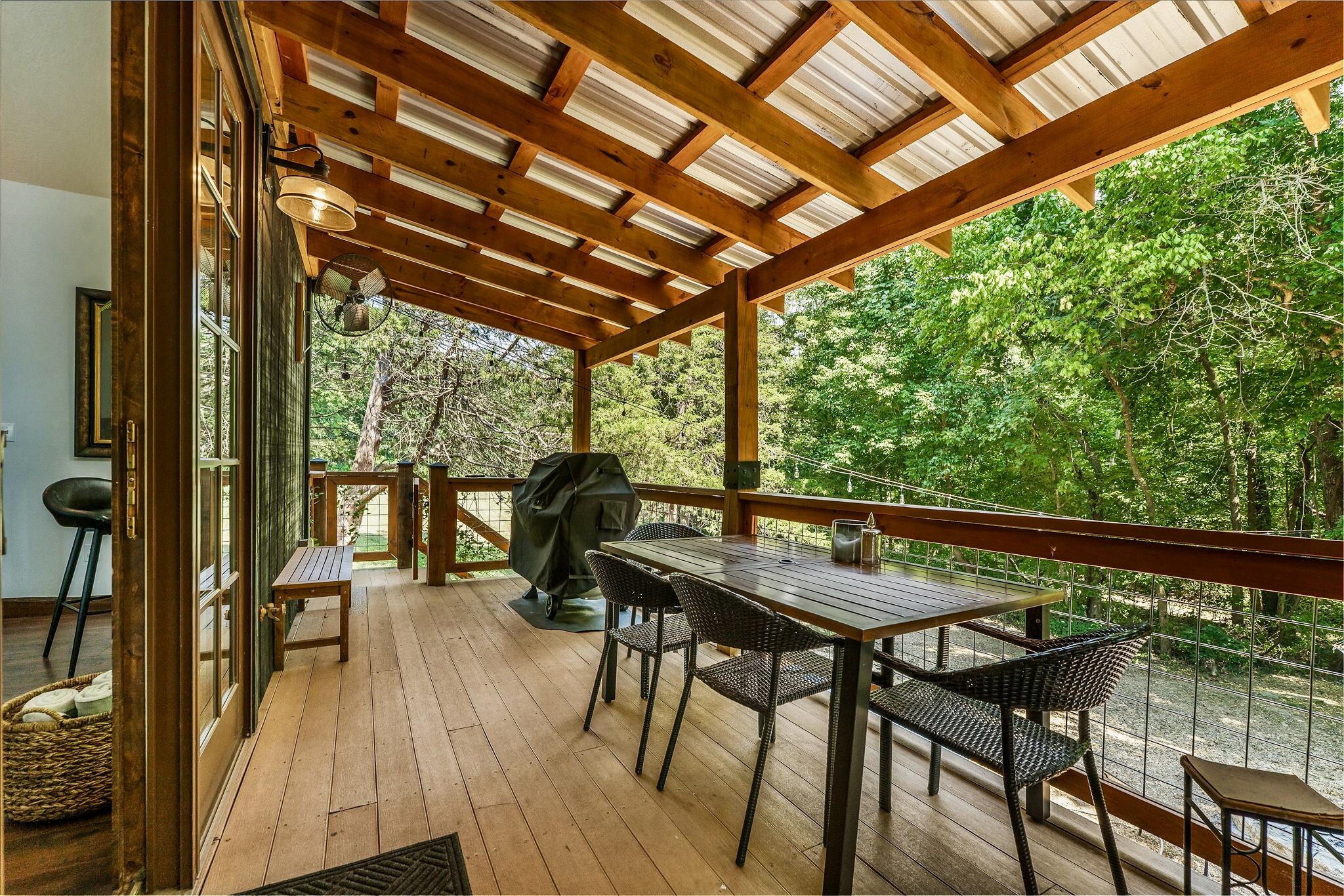 8960 East Farm Road 134 Property Photo 17