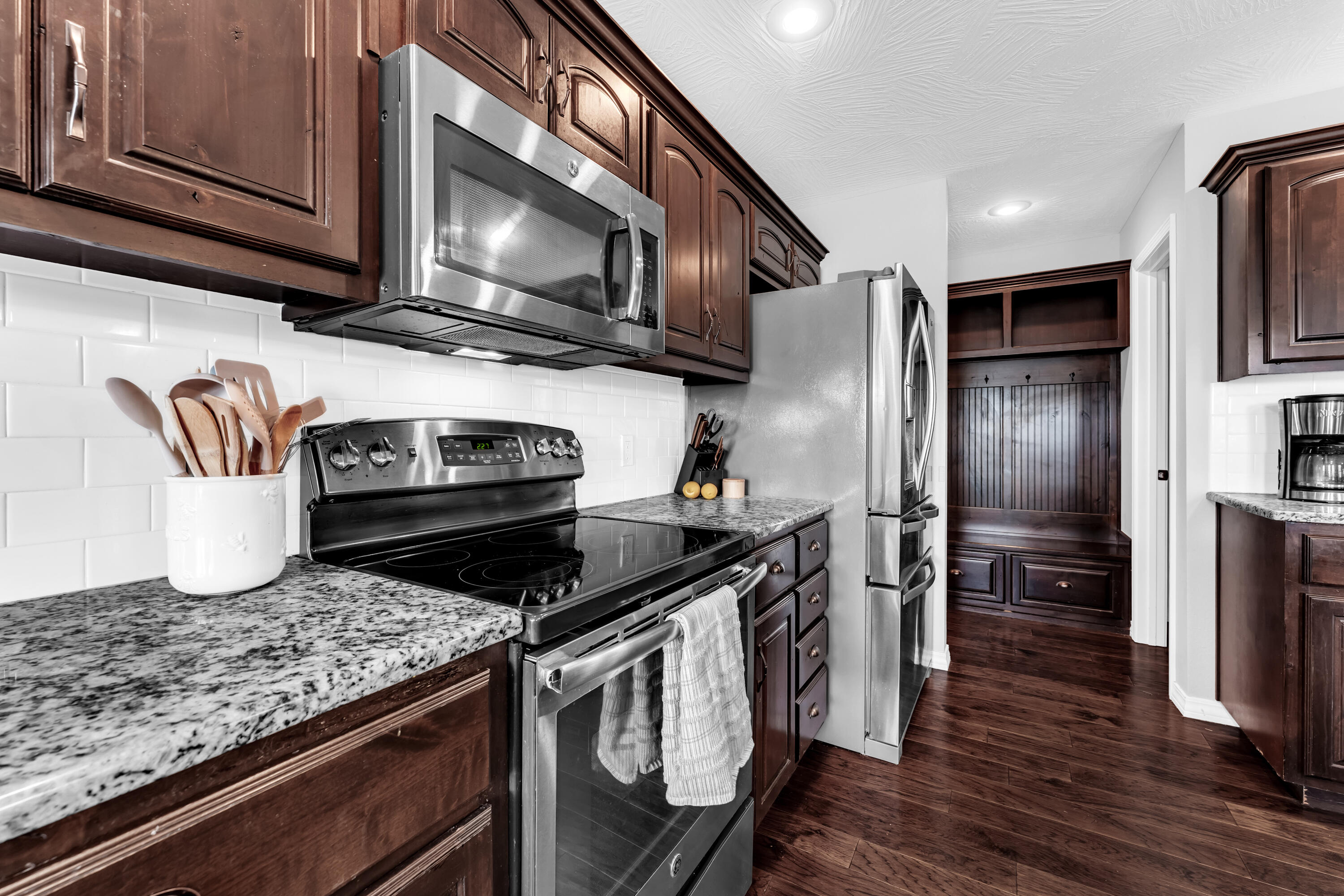 612 North Lincoln Avenue Property Photo 17