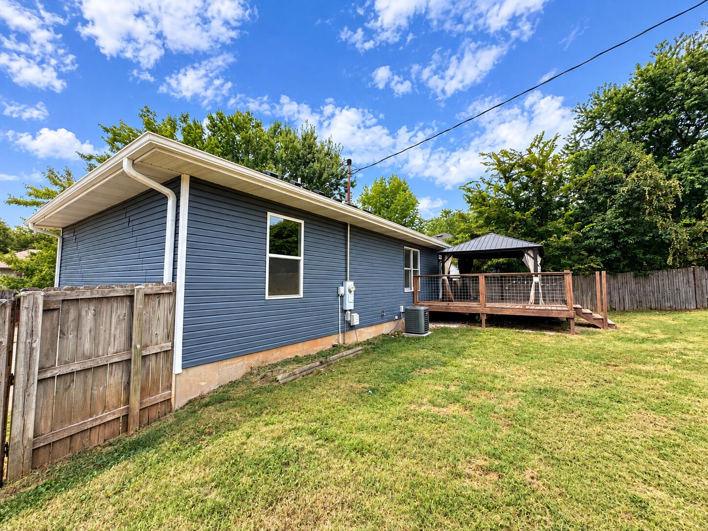 1511 West Daniels Street Property Photo 10