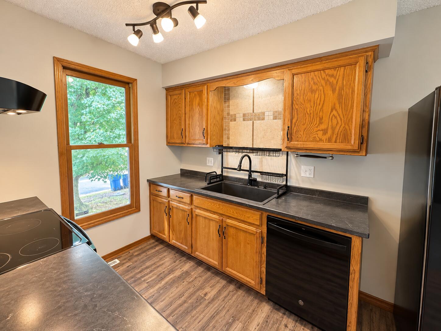 1511 West Daniels Street Property Photo 18