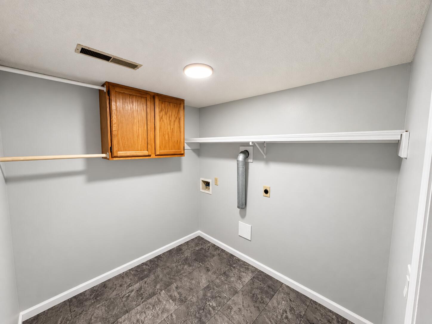 1511 West Daniels Street Property Photo 33