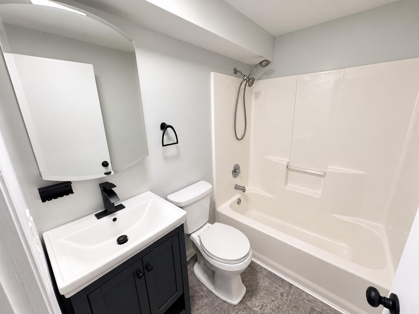 1511 West Daniels Street Property Photo 37