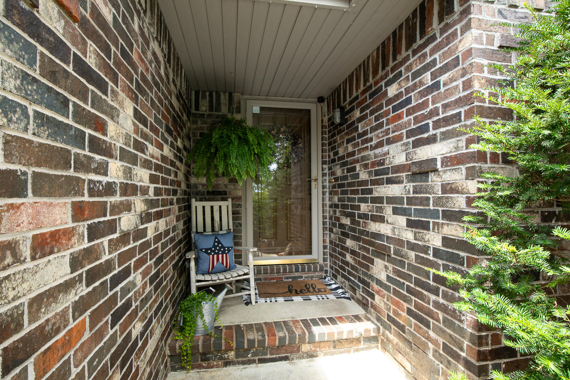 613 East Gallup Hill Road Property Photo 3