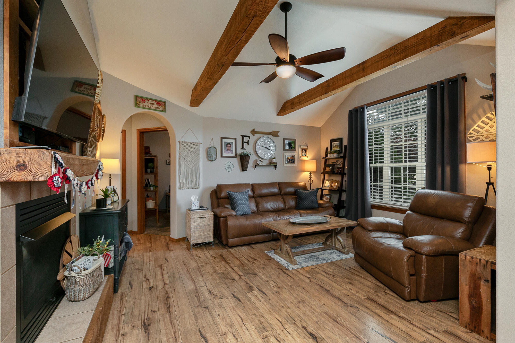 613 East Gallup Hill Road Property Photo 4