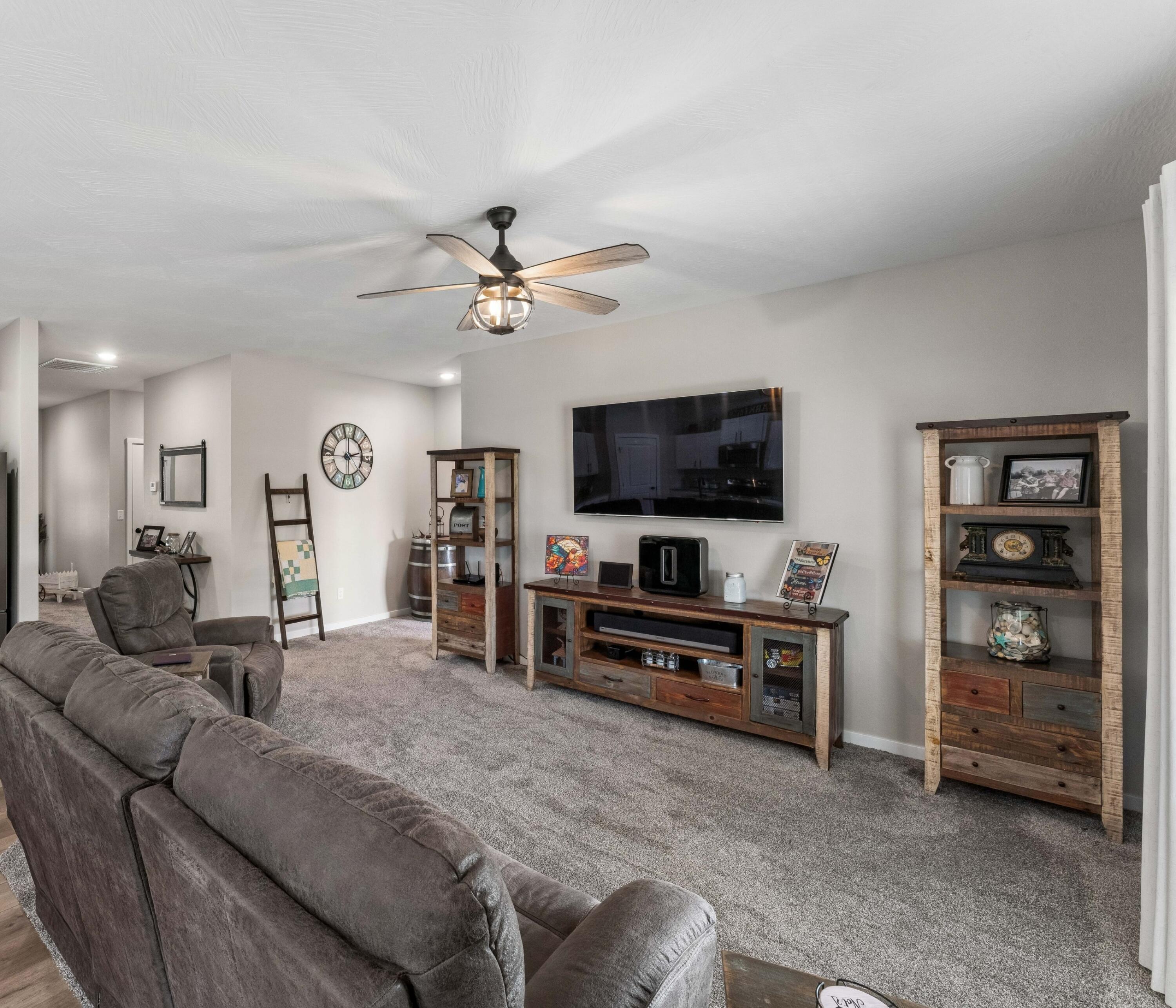 484 East Eagle Rock Court Property Photo 7
