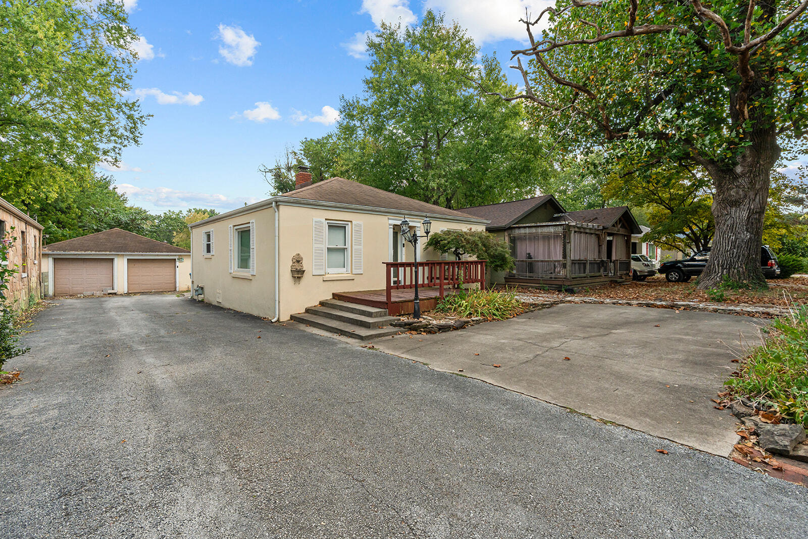 504 East Cozy Street Property Photo 3