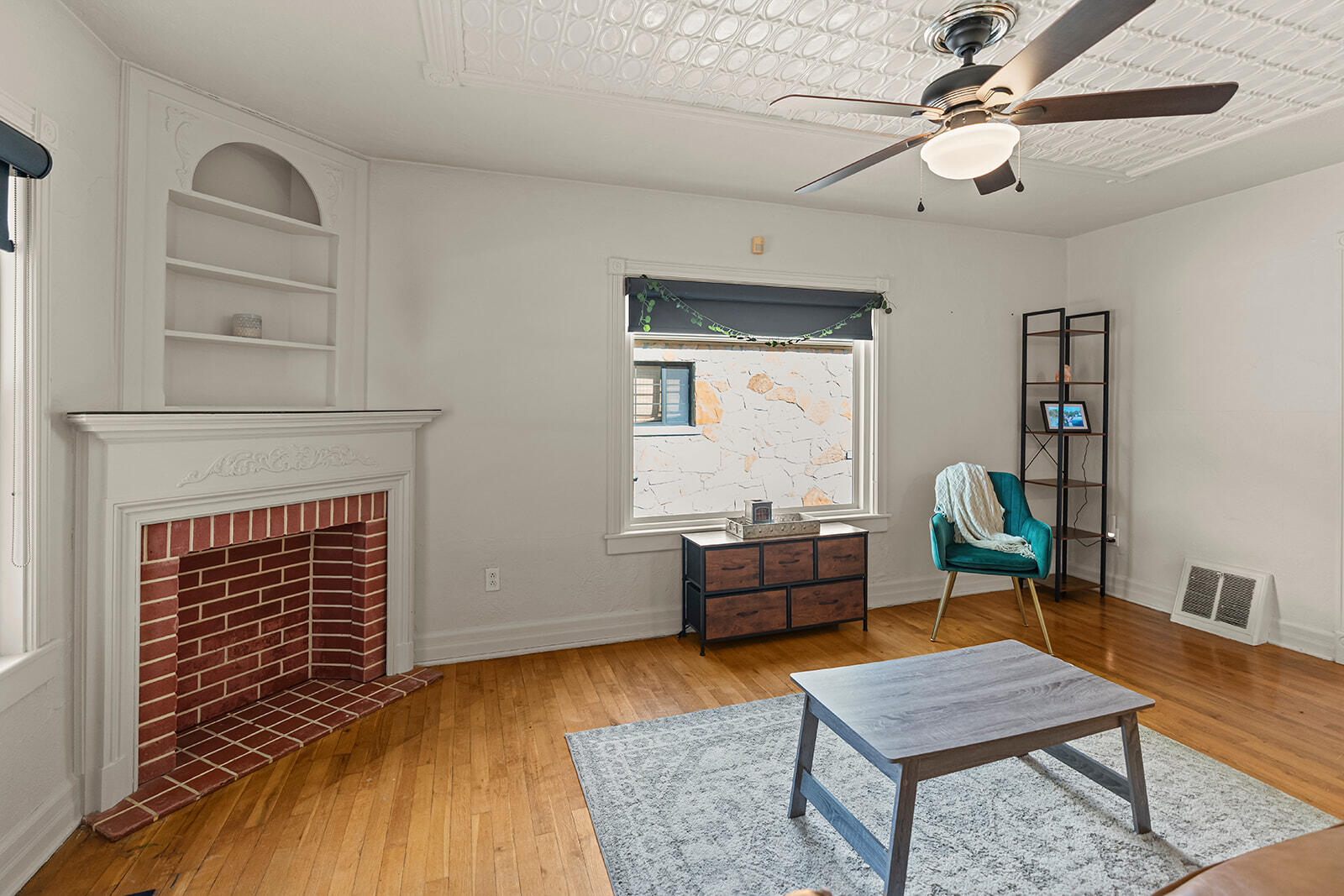 504 East Cozy Street Property Photo 8