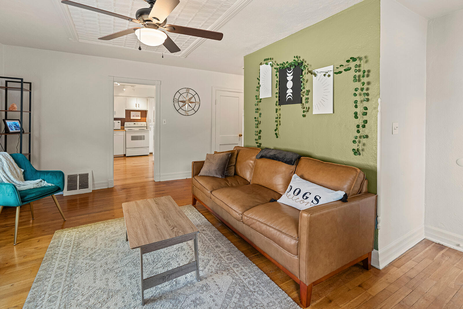 504 East Cozy Street Property Photo 9