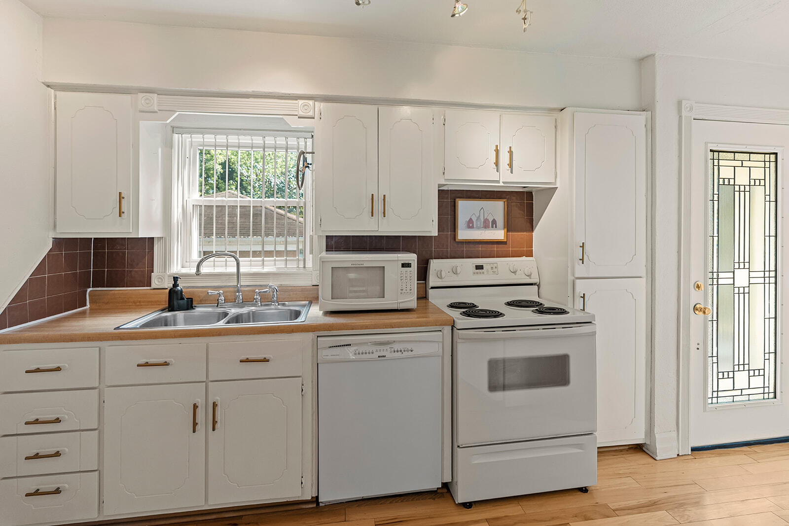 504 East Cozy Street Property Photo 10