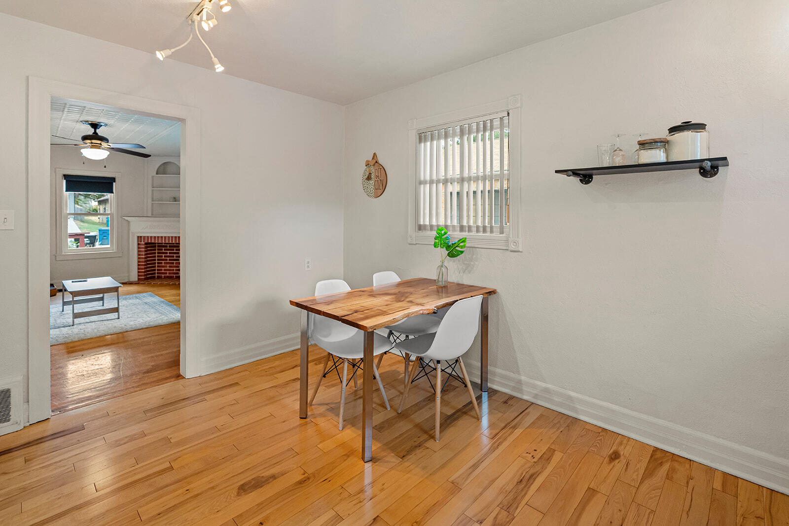 504 East Cozy Street Property Photo 13