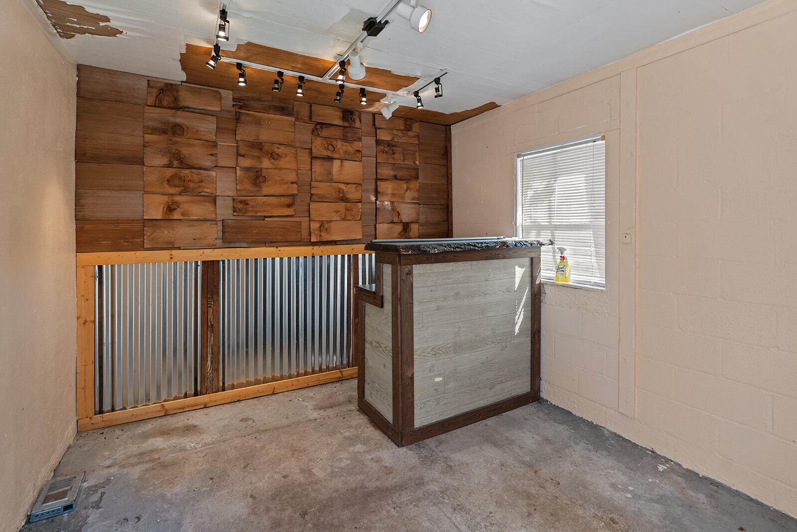 504 East Cozy Street Property Photo 24