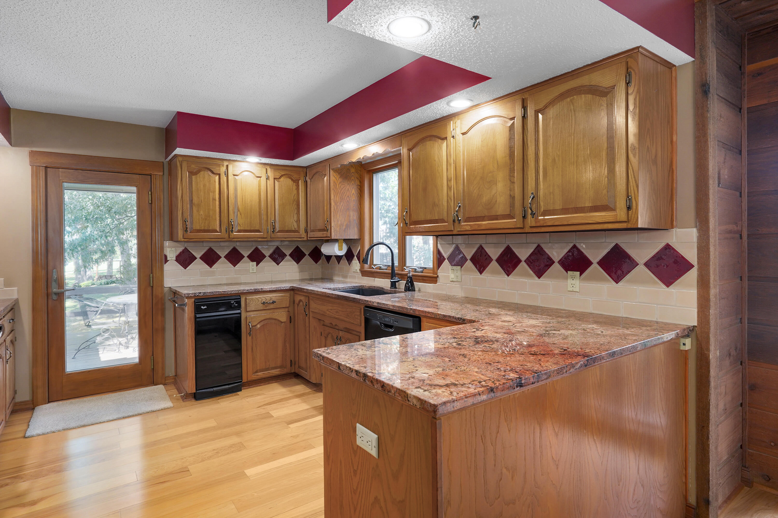 5103 Colonial Circle Property Photo 20