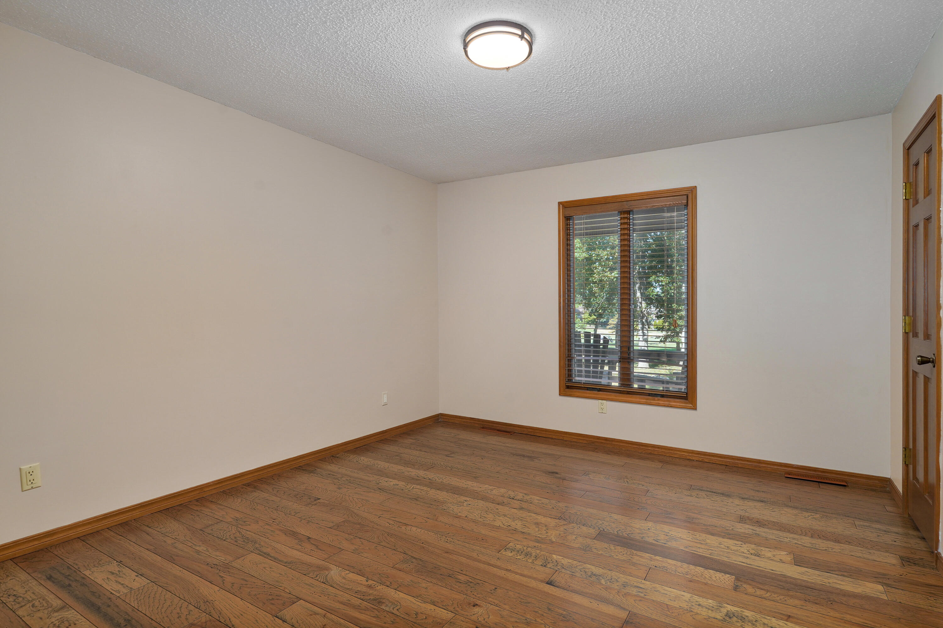 5103 Colonial Circle Property Photo 34
