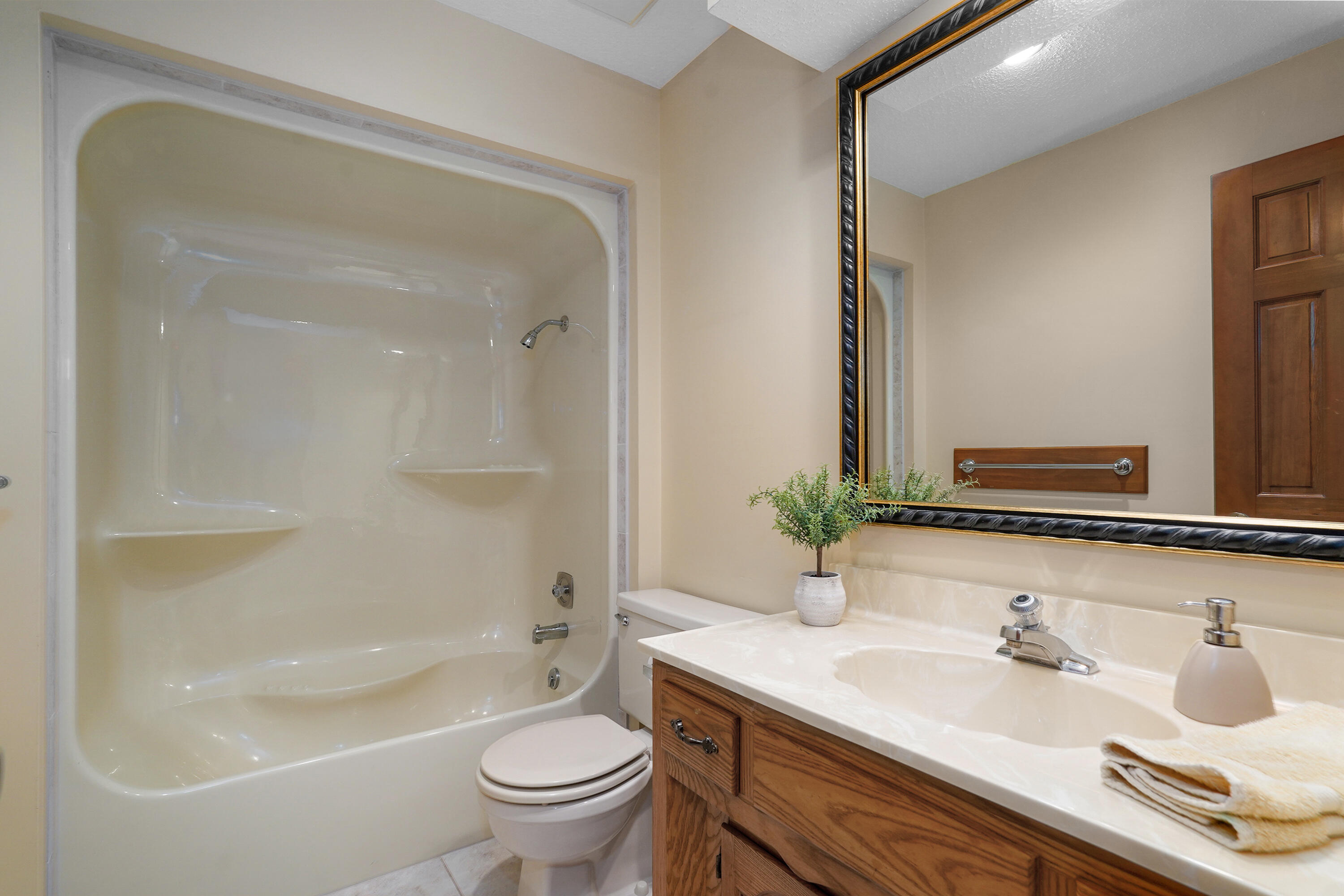 5103 Colonial Circle Property Photo 35