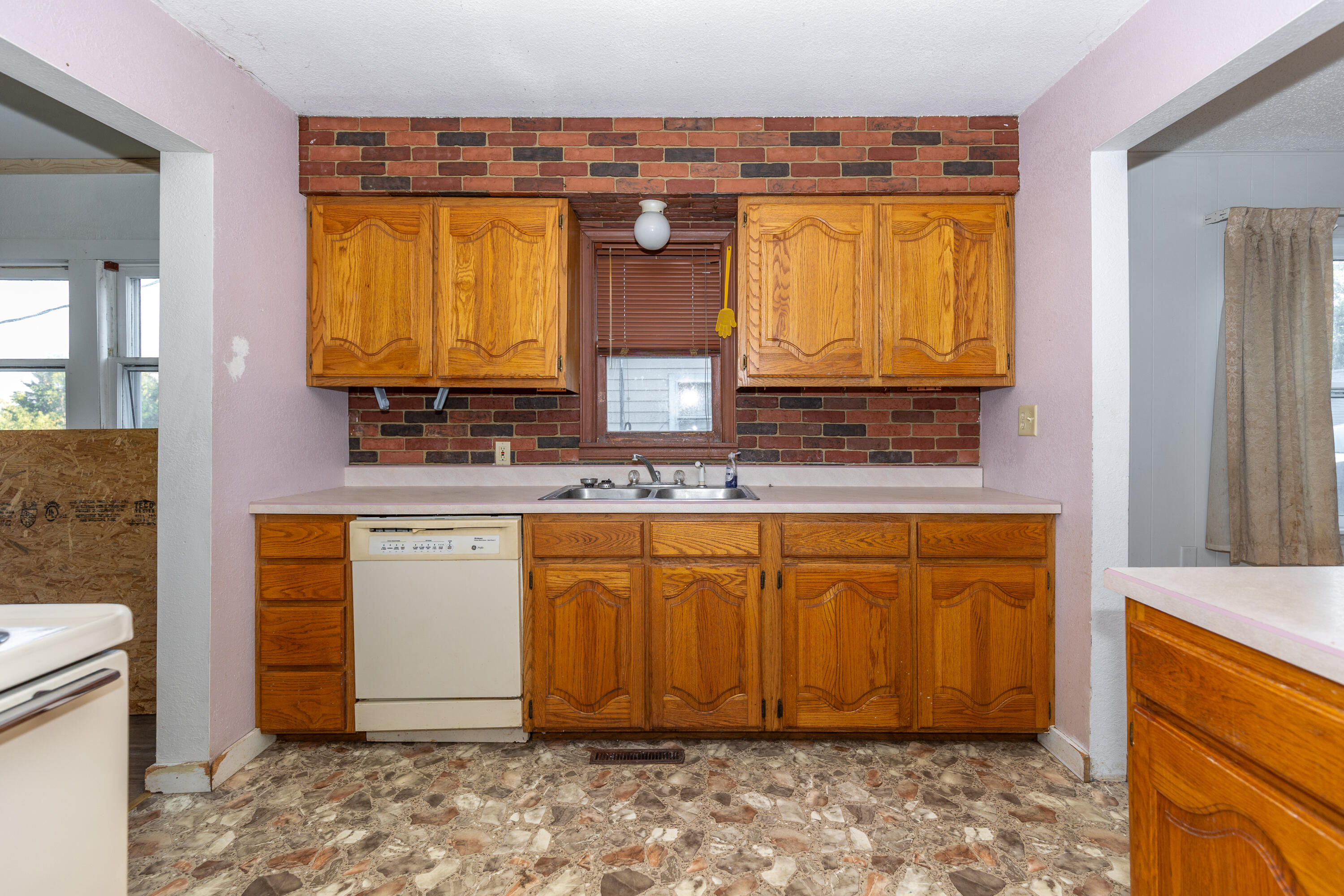510 North Ash Street Property Photo 7