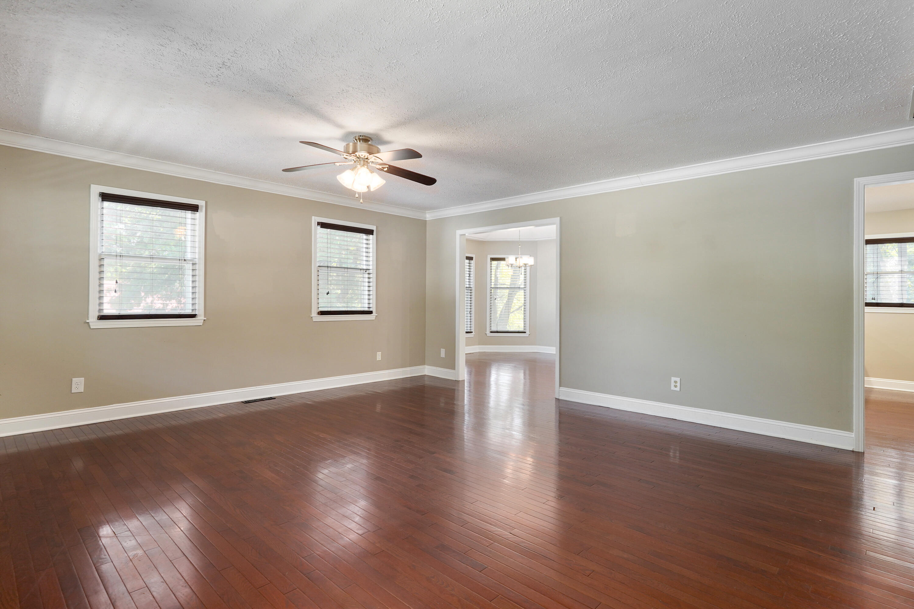 228 East Osage Drive Property Photo 5