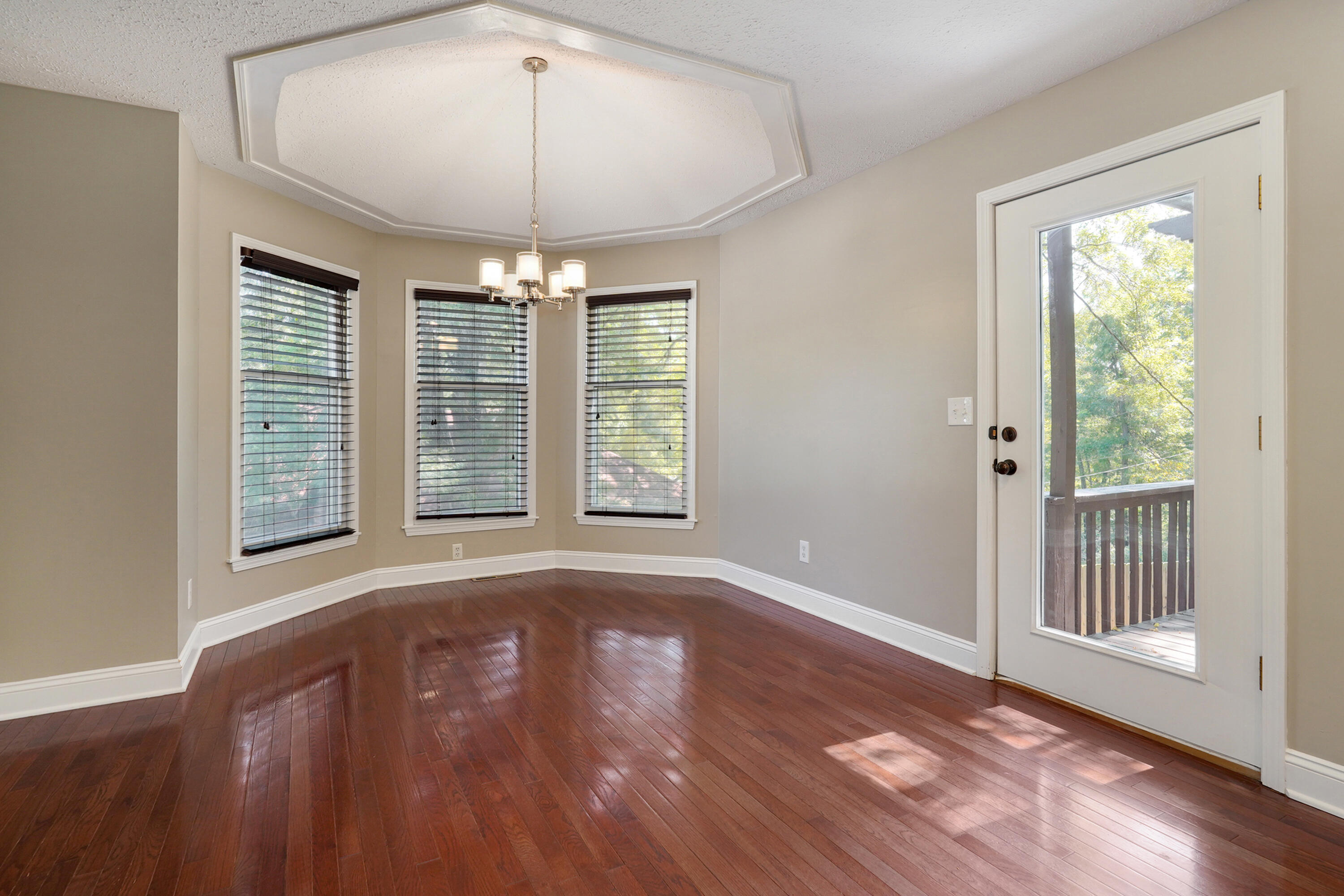 228 East Osage Drive Property Photo 8