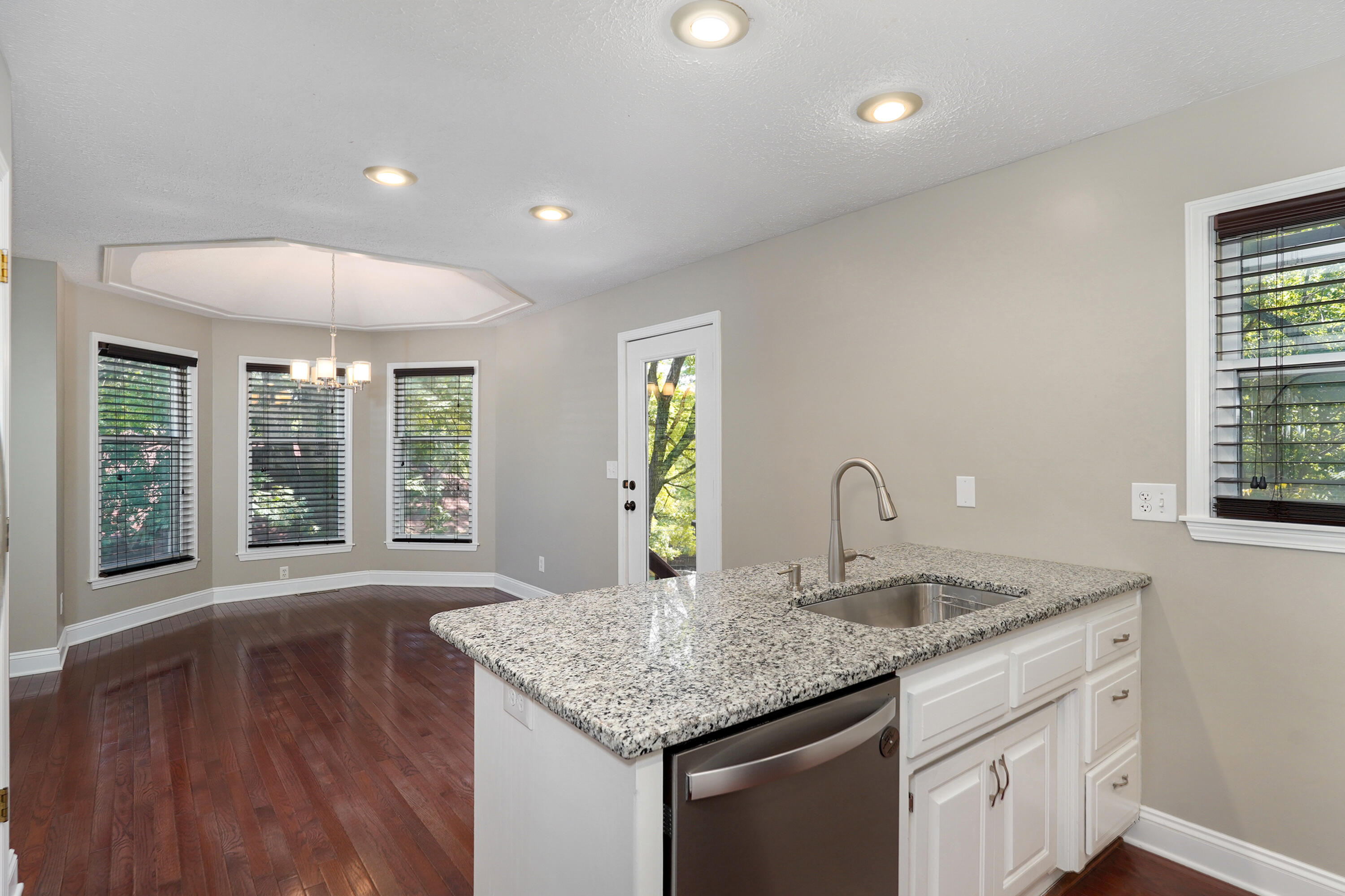 228 East Osage Drive Property Photo 12