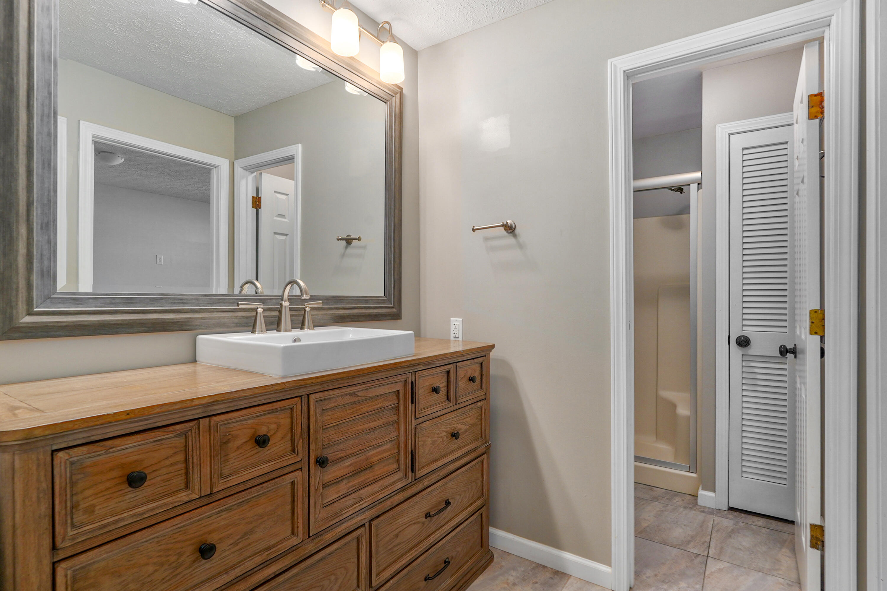 228 East Osage Drive Property Photo 23
