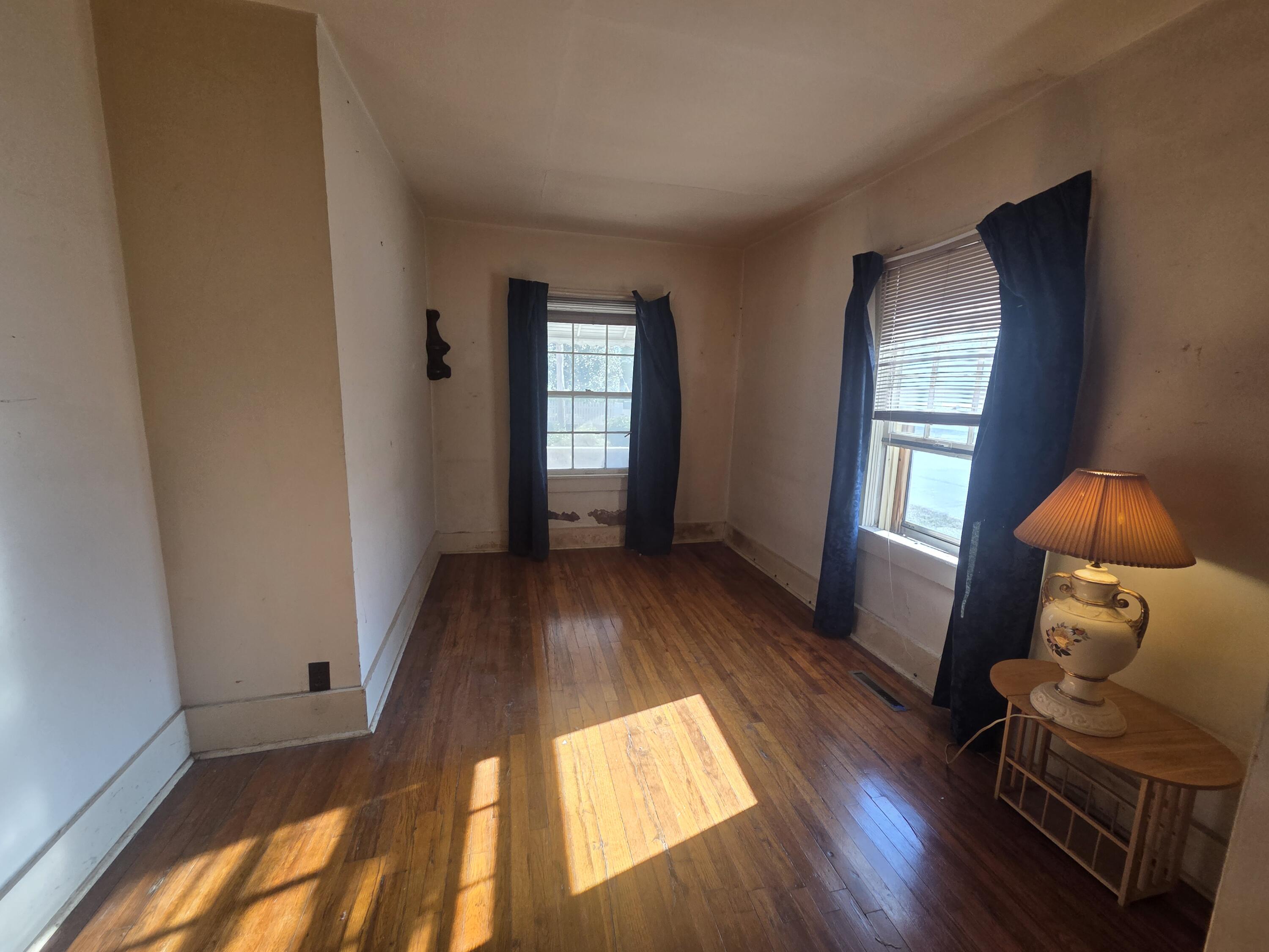 537 West Calhoun Street Property Photo 12