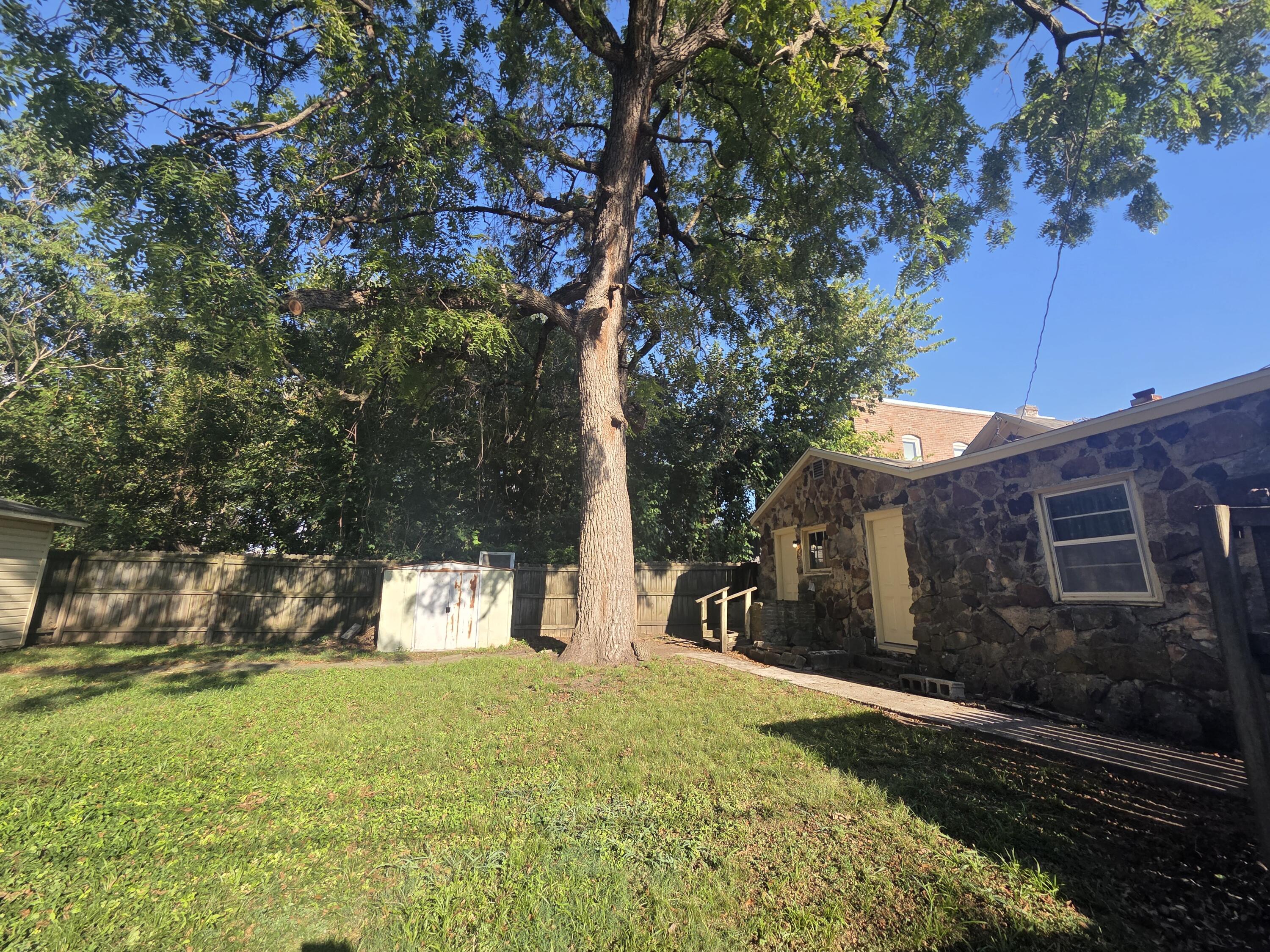 537 West Calhoun Street Property Photo 20