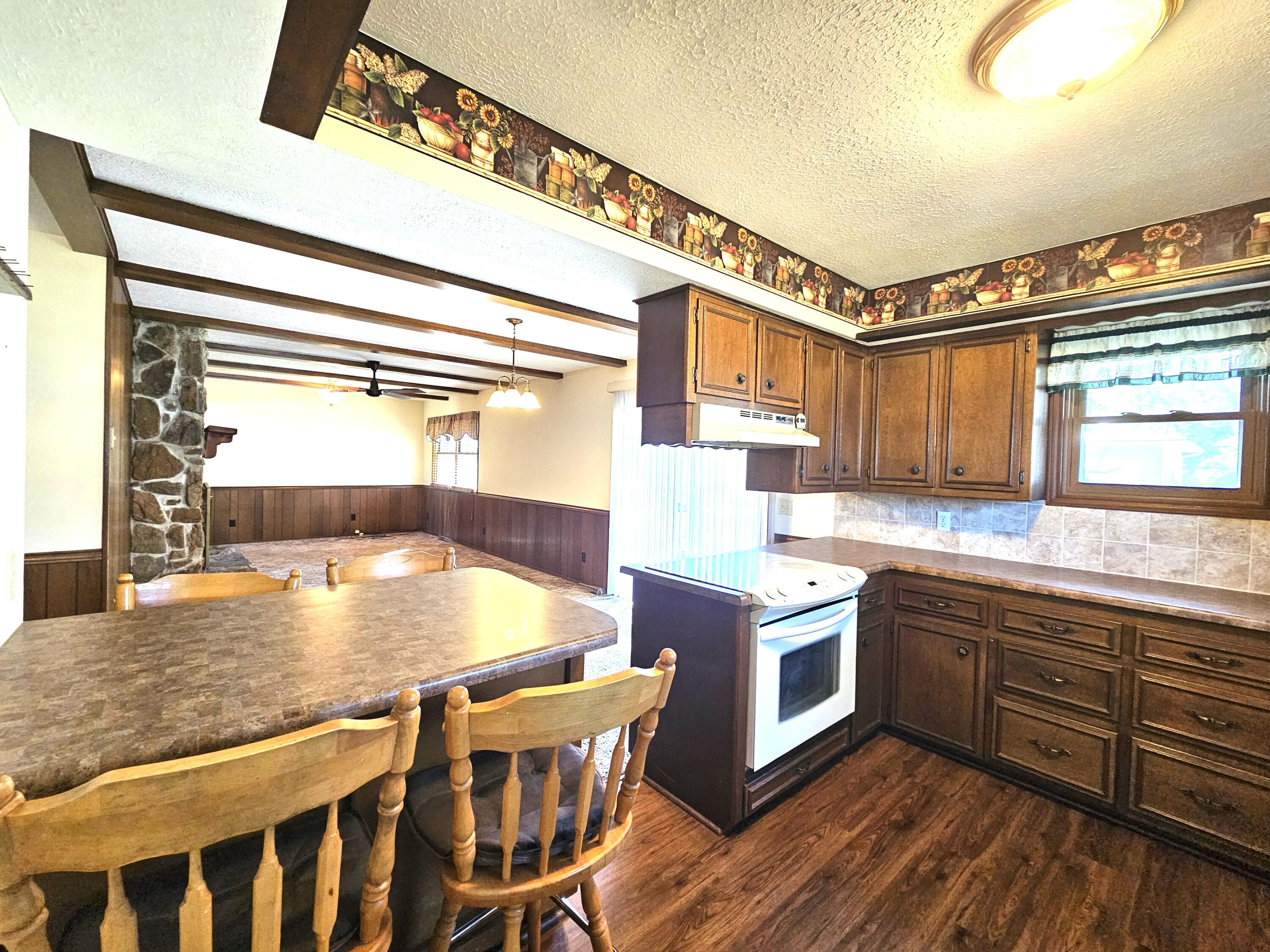 713 South Locust Street Property Photo 26