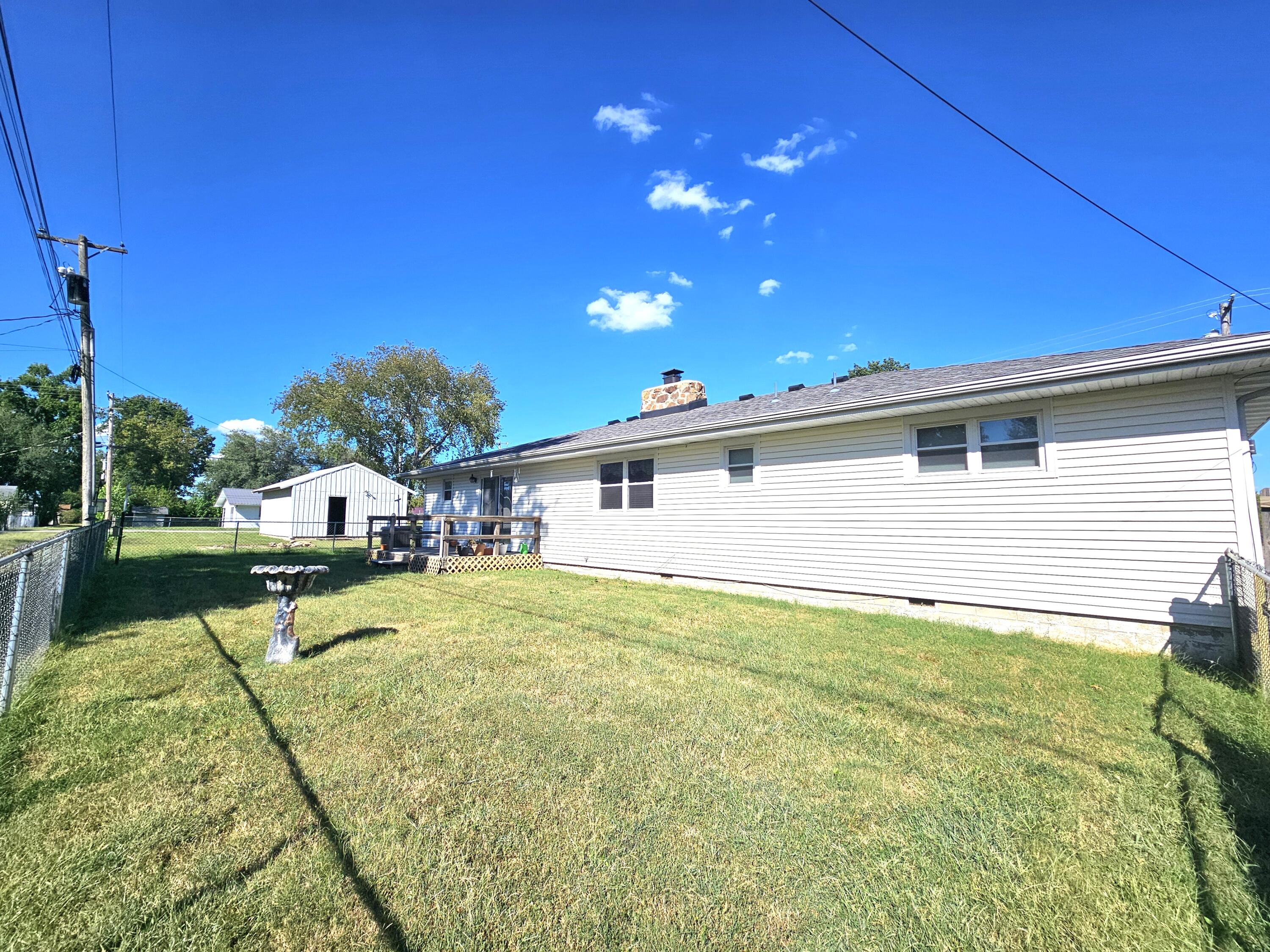 713 South Locust Street Property Photo 42