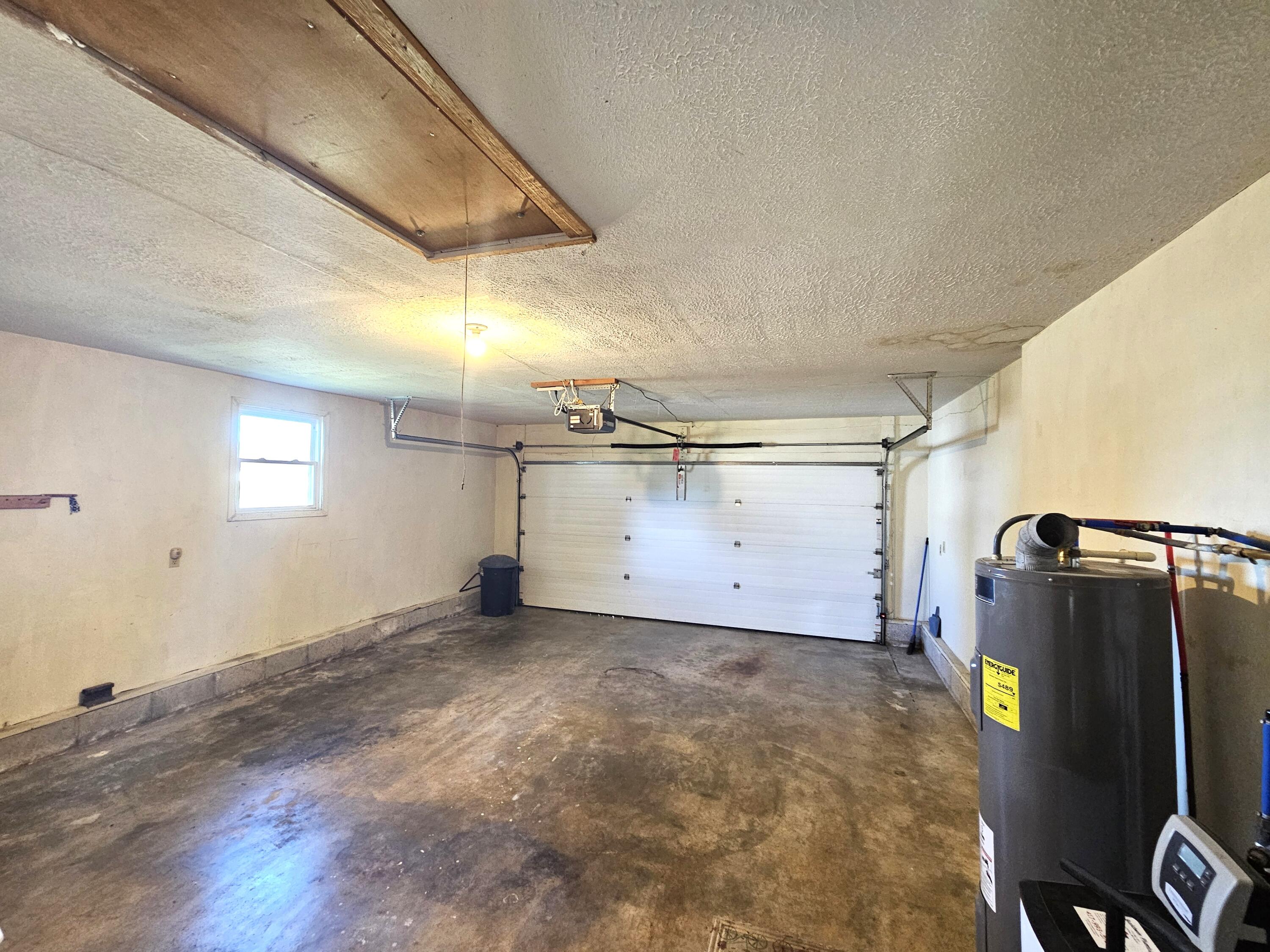 713 South Locust Street Property Photo 45