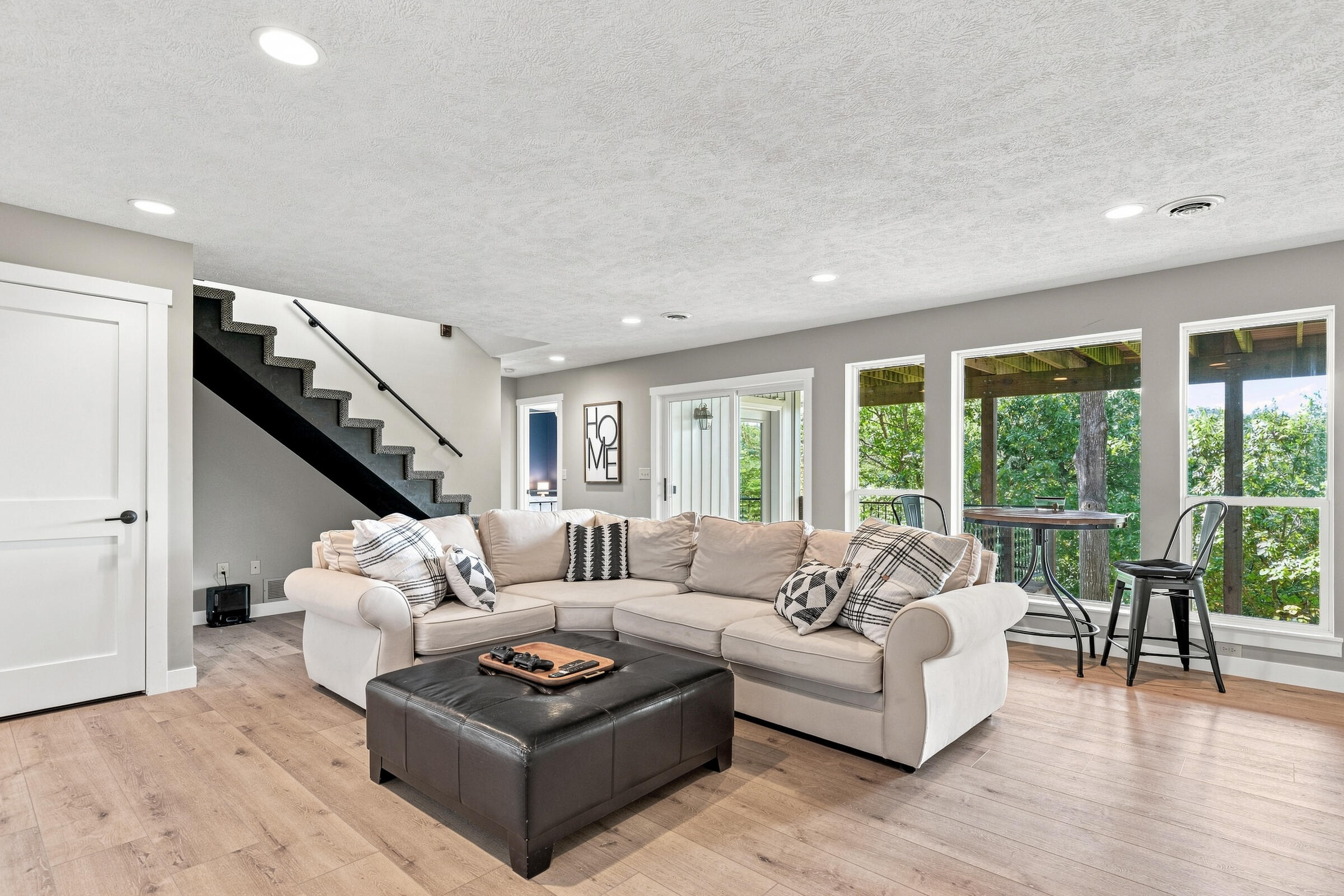 70 Stone Ledge Drive Property Photo 26