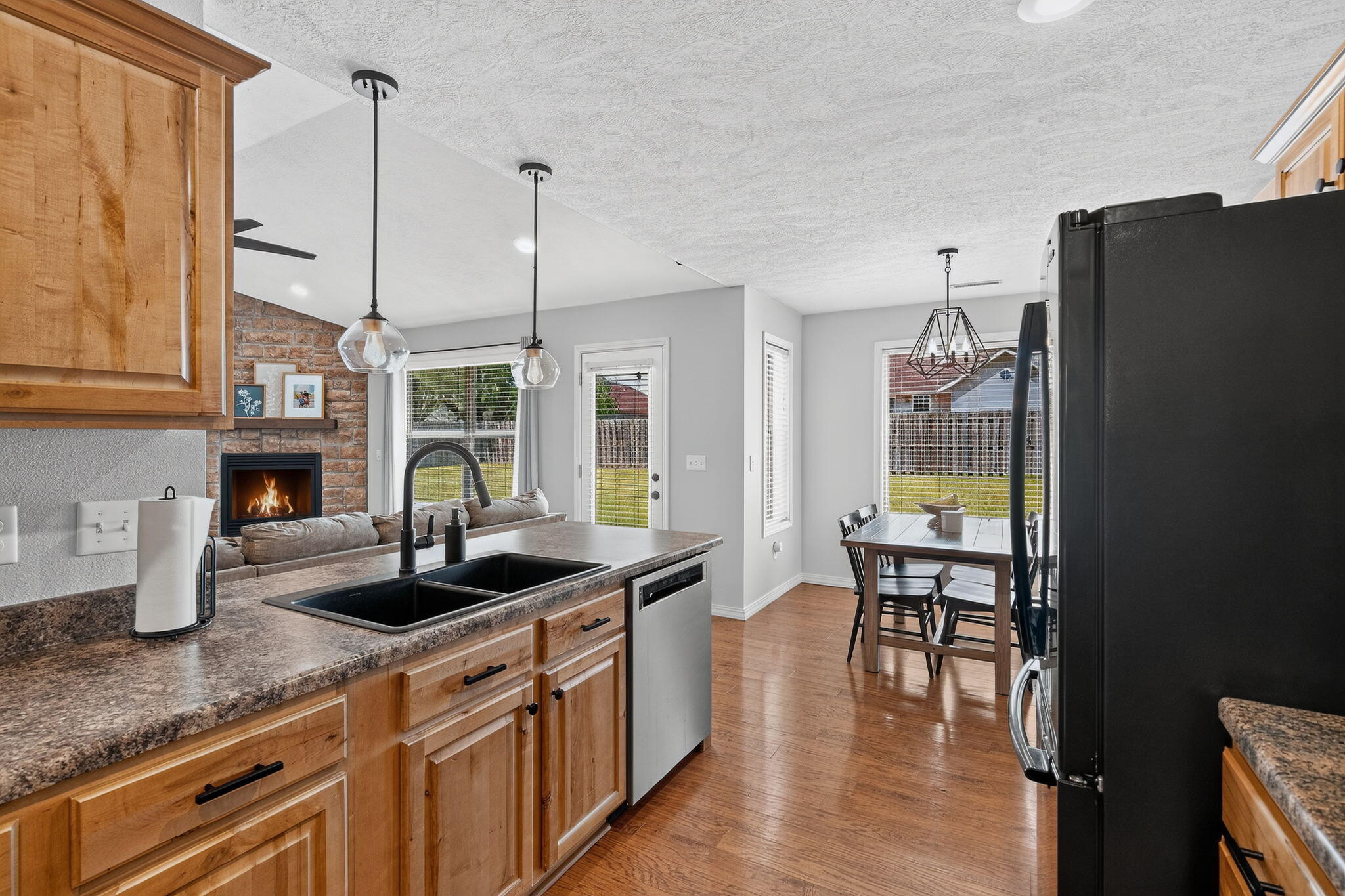 1103 East Cobblestone Drive Property Photo 16