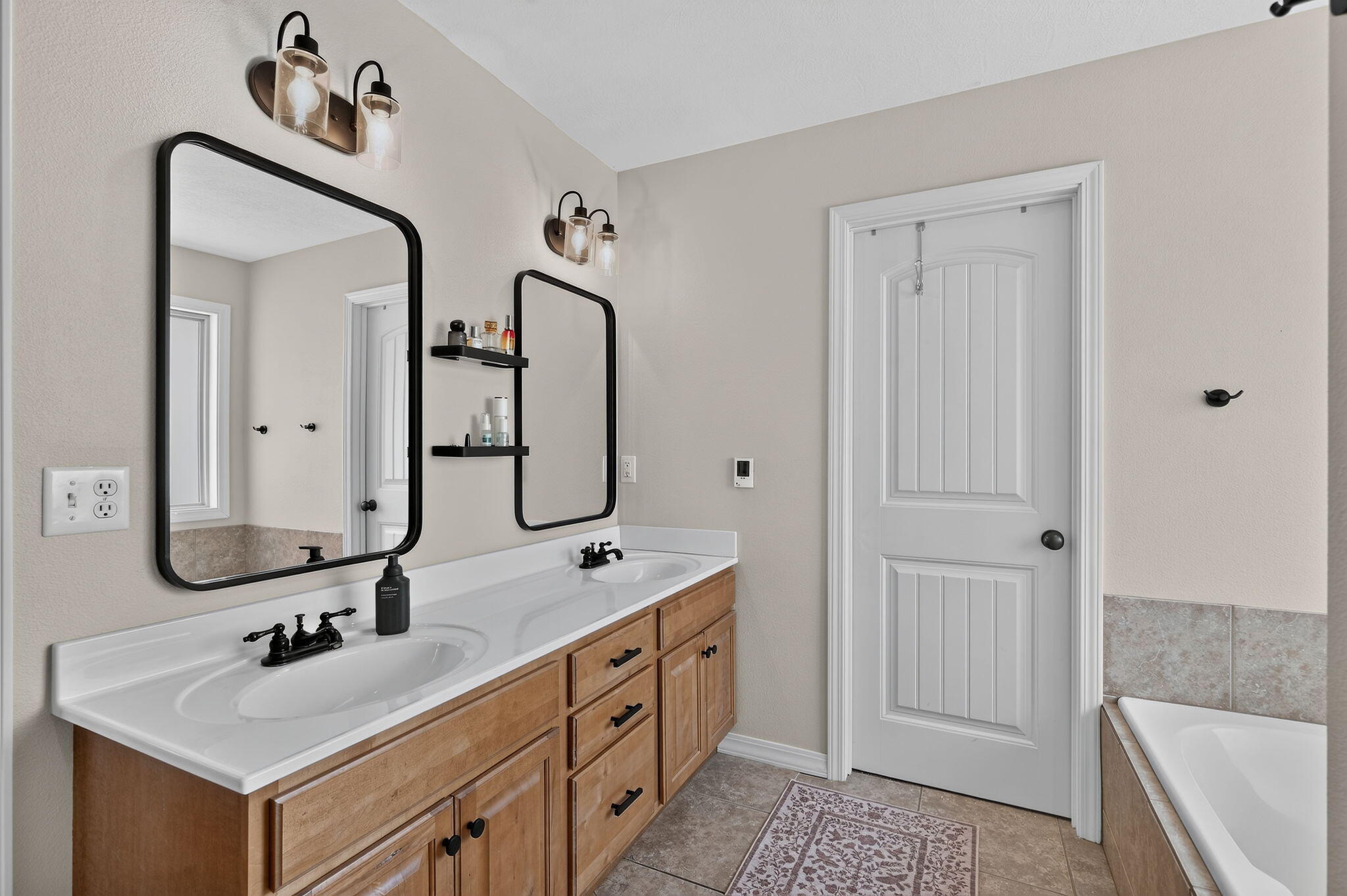 1103 East Cobblestone Drive Property Photo 19