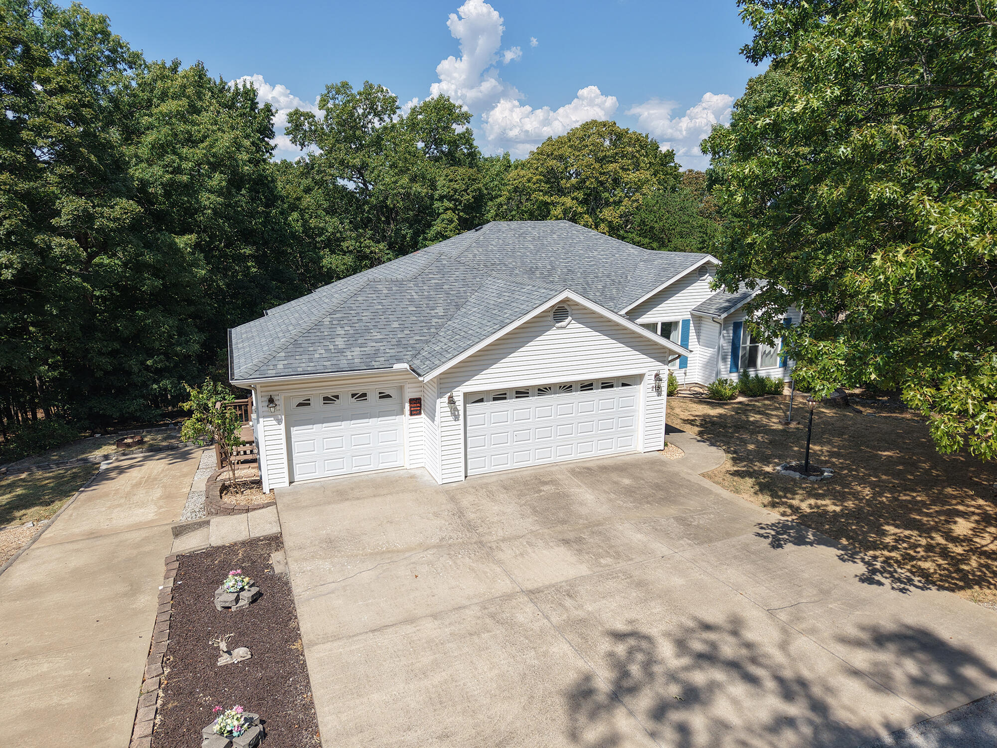 215 Queensberry Road Property Photo 2