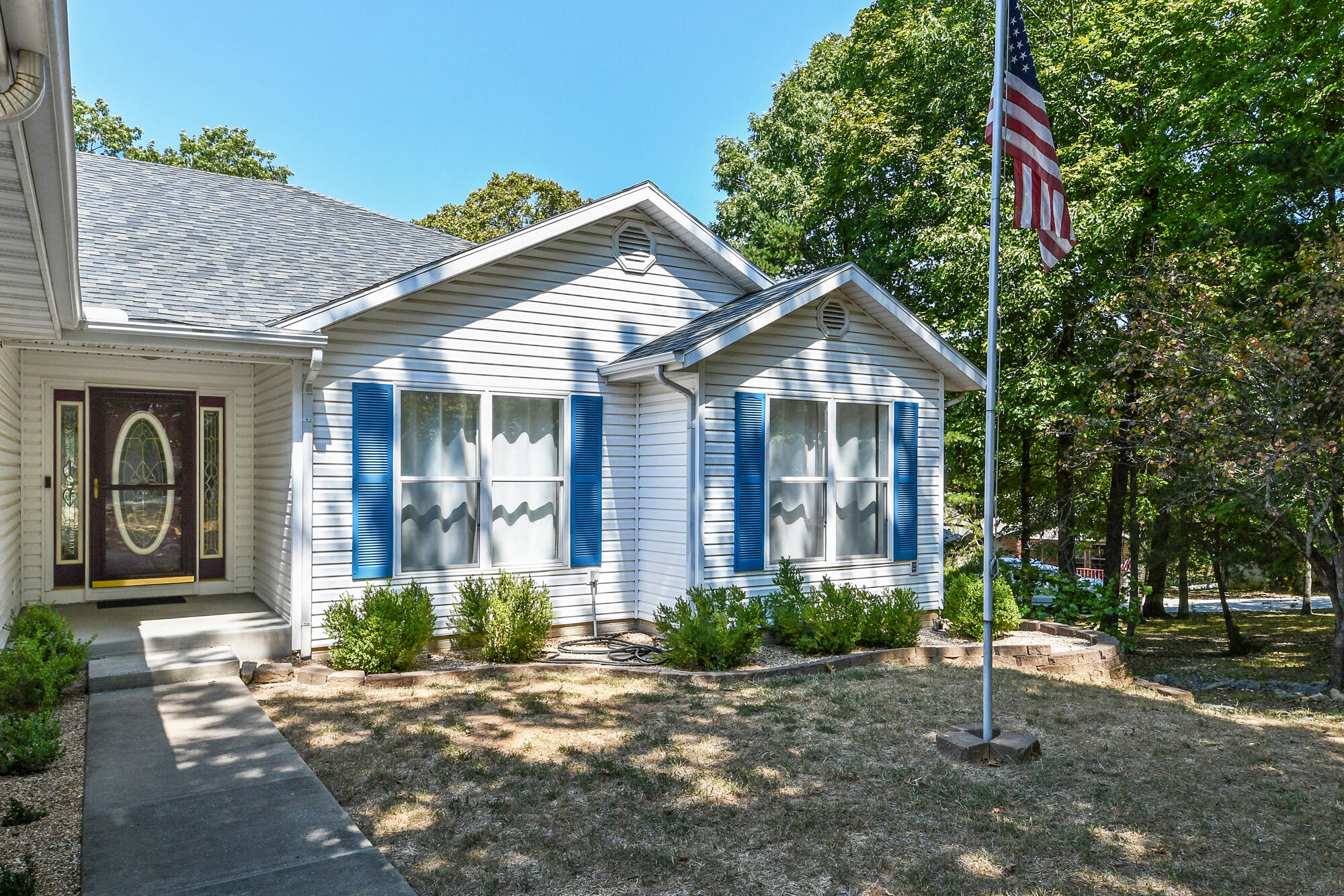 215 Queensberry Road Property Photo 4