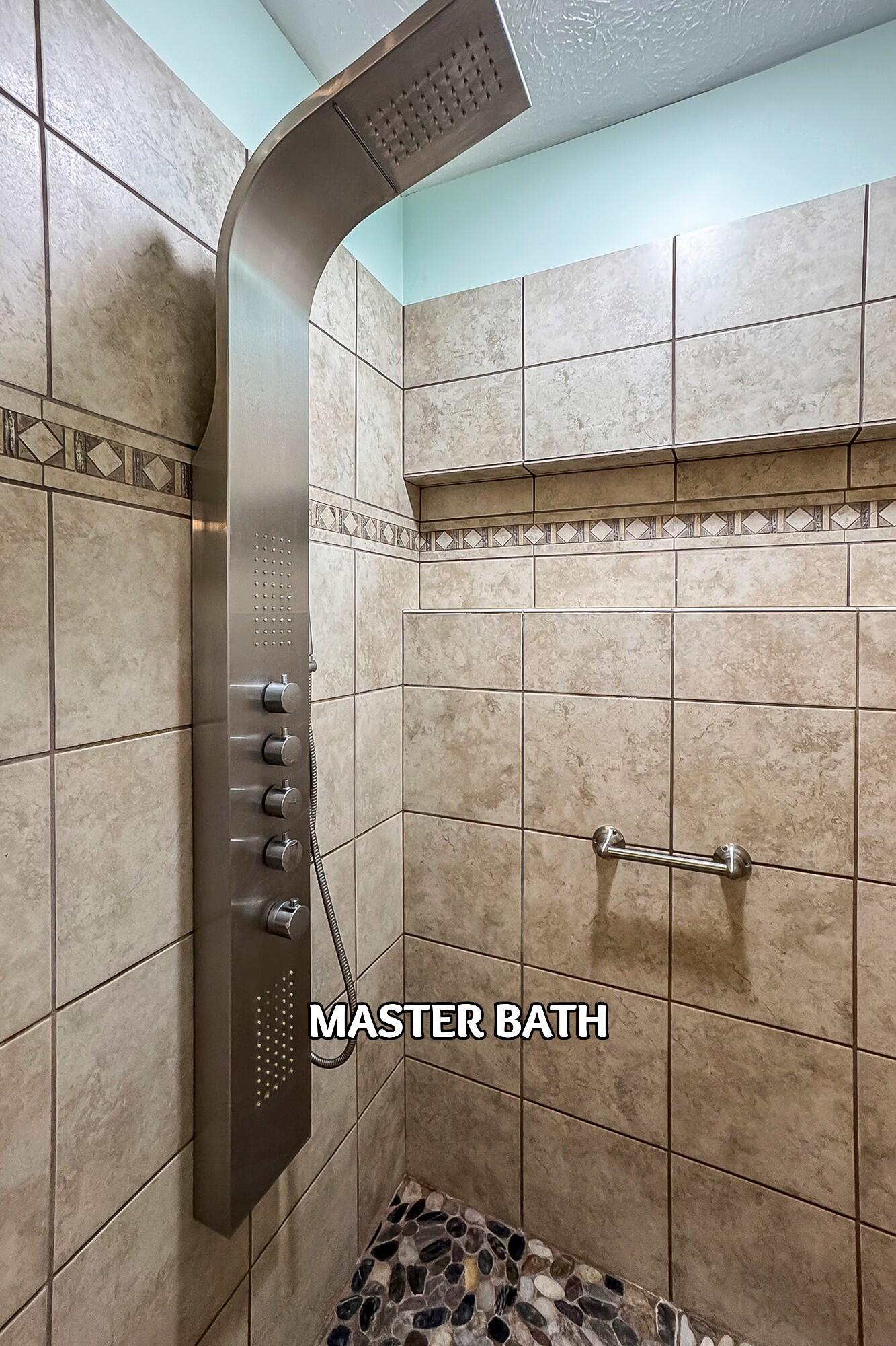 215 Queensberry Road Property Photo 20