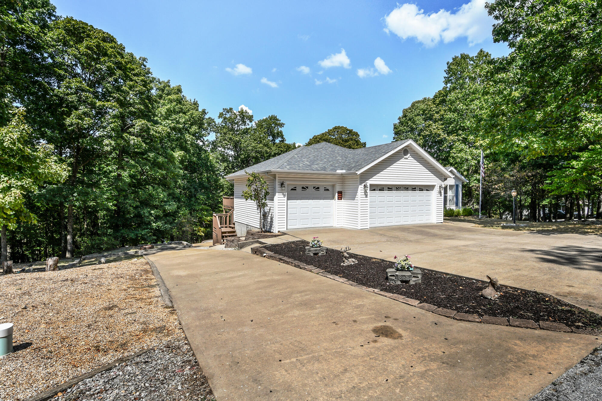 215 Queensberry Road Property Photo 54
