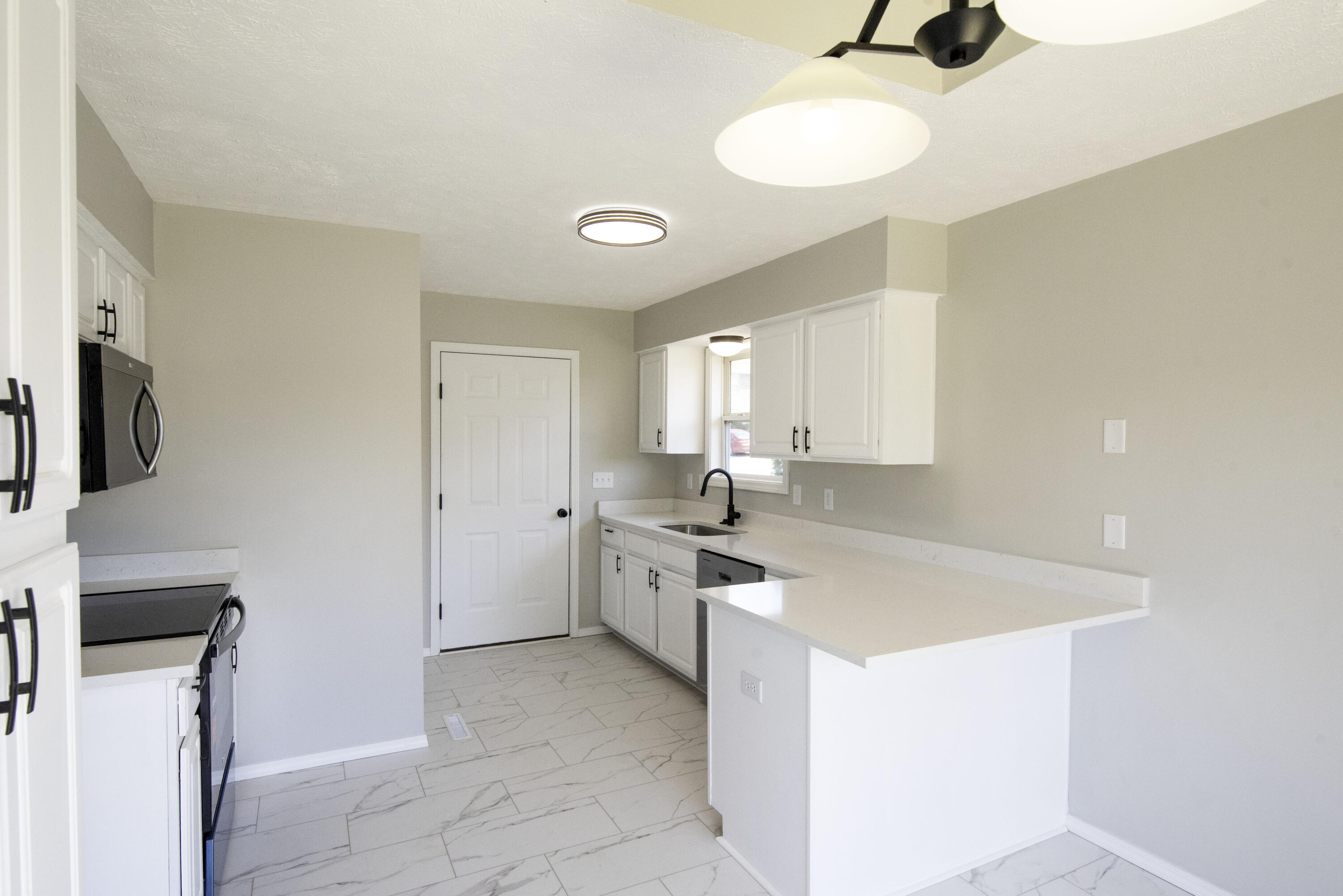 3355 South Valley View Drive Property Photo 4