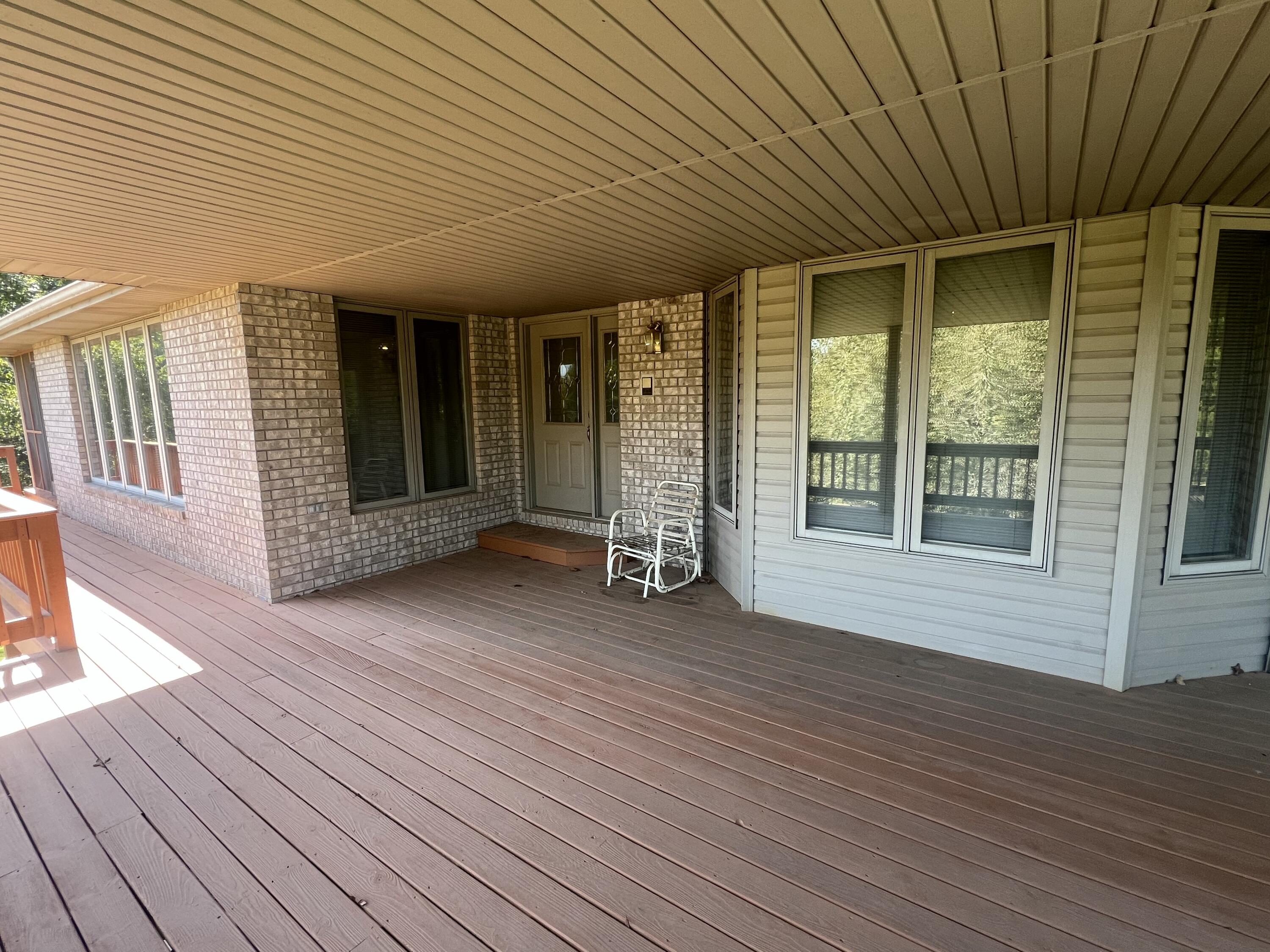 1525 South Farm Road 241 Property Photo 8